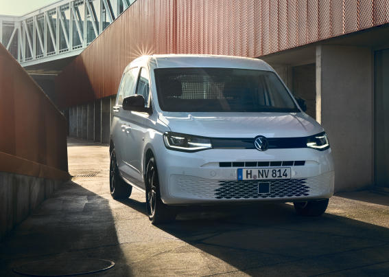 VW Caddy Cargo in Weiß