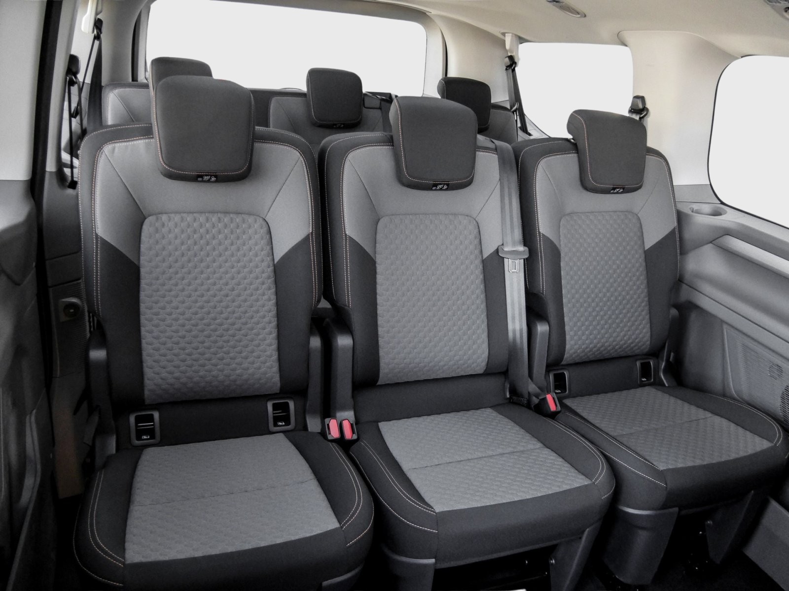 Volkswagen T7 Caravelle e