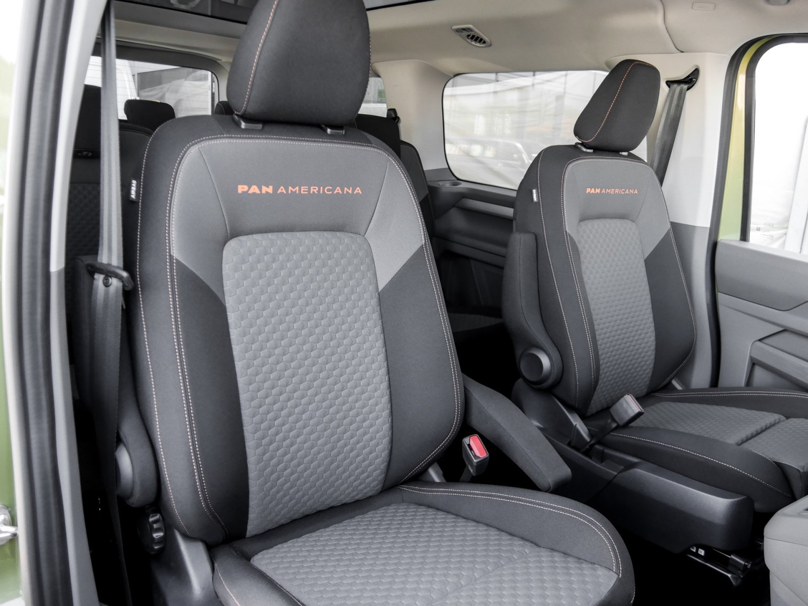 Volkswagen T7 Caravelle e