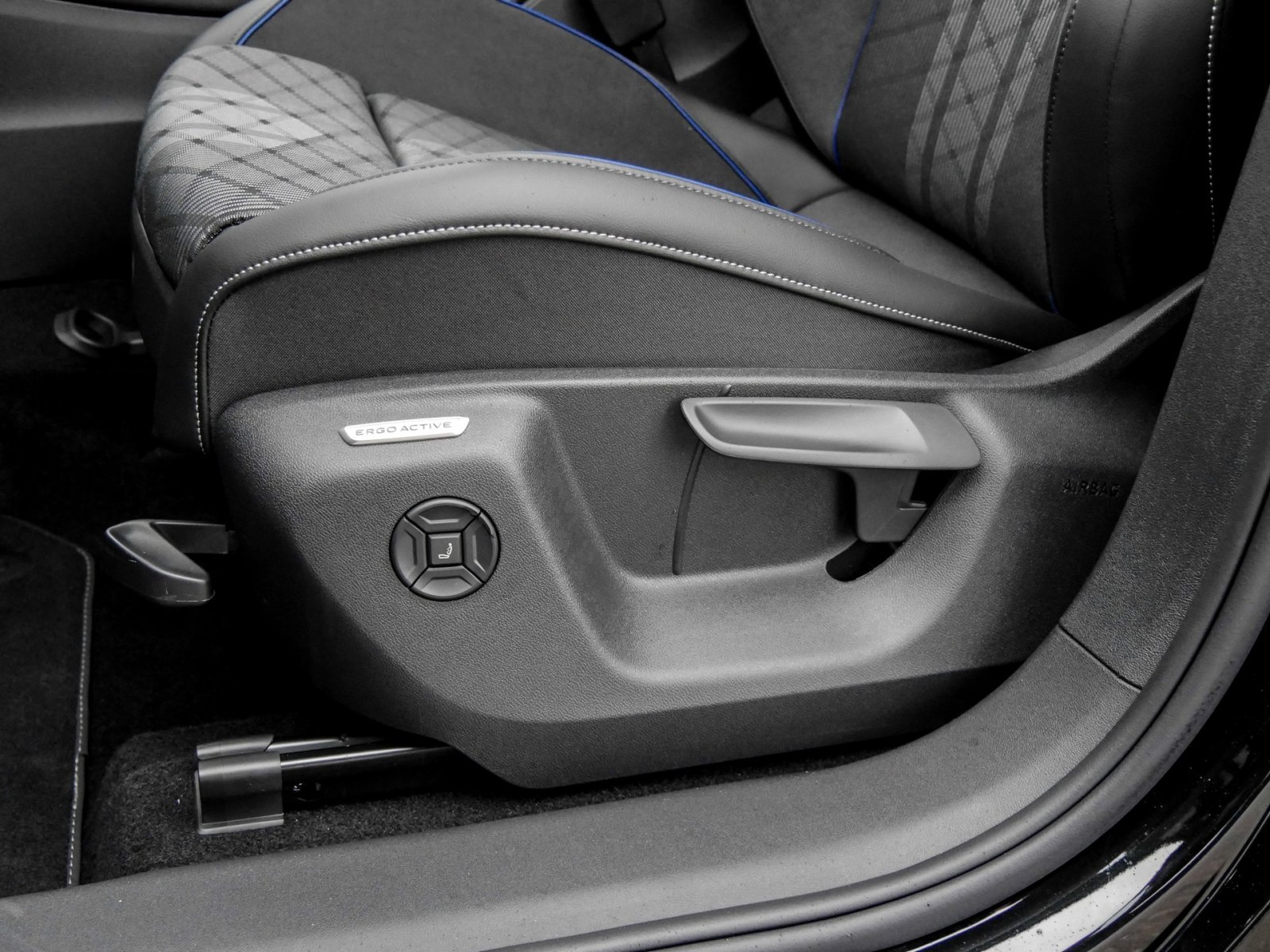 Volkswagen Tiguan R-Line eHybrid