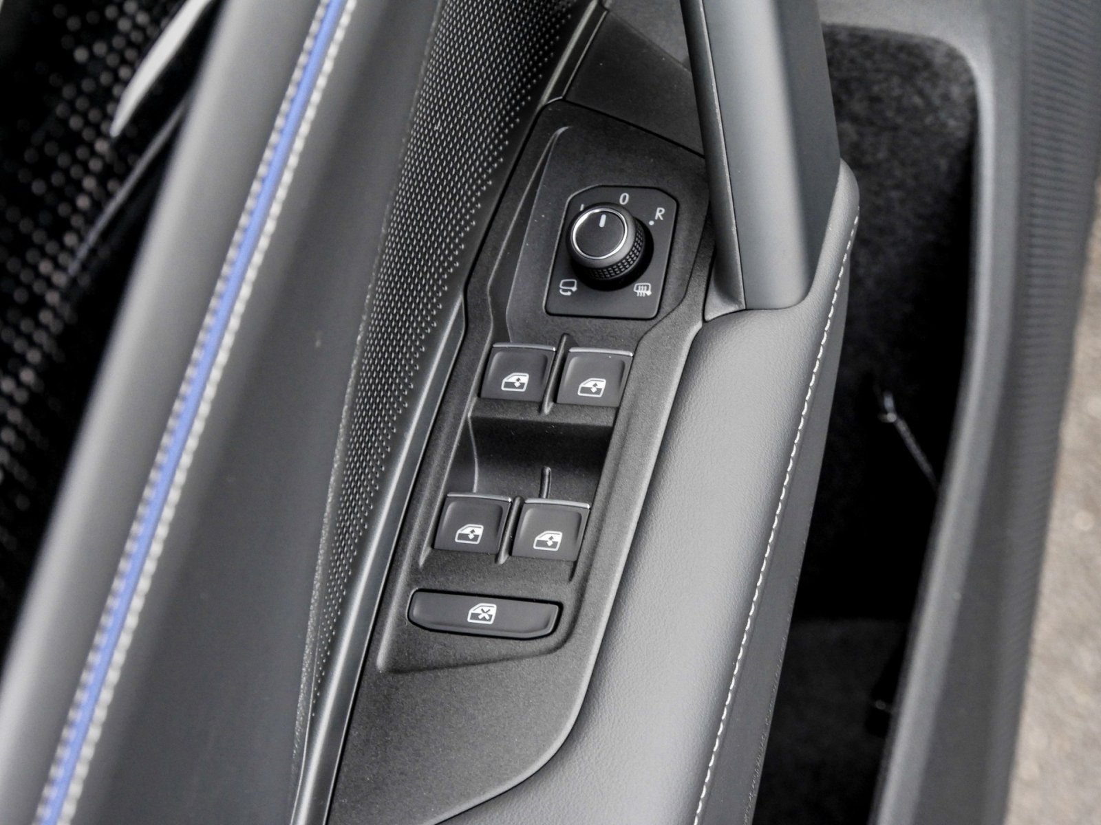 Volkswagen Tiguan R-Line Black