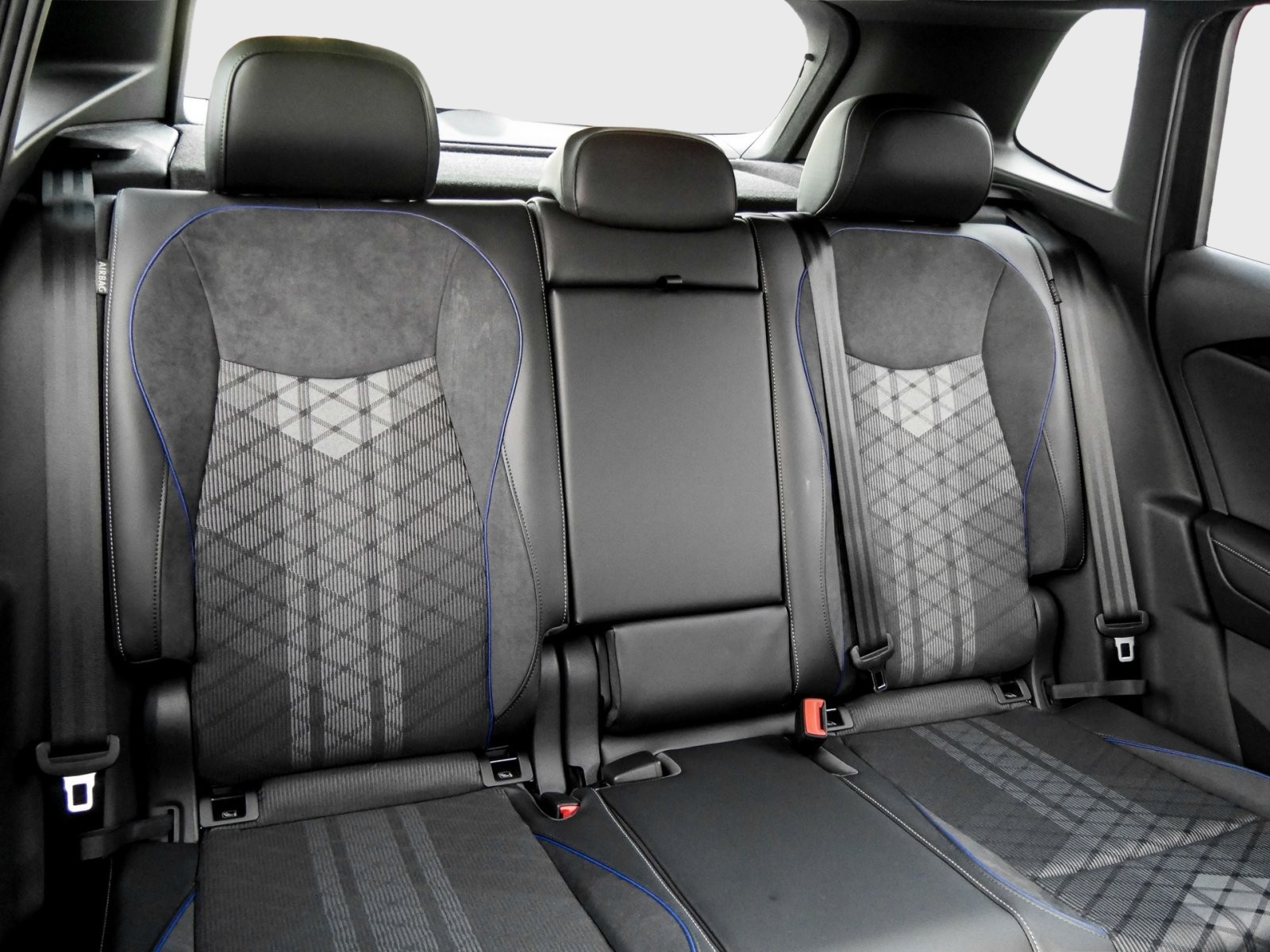 Volkswagen Tiguan R-Line Black