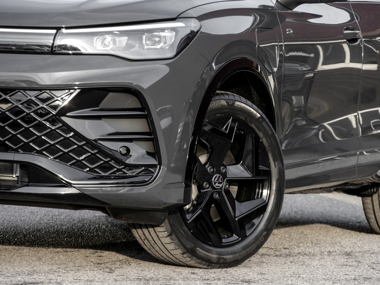 Volkswagen Tiguan R-Line Black