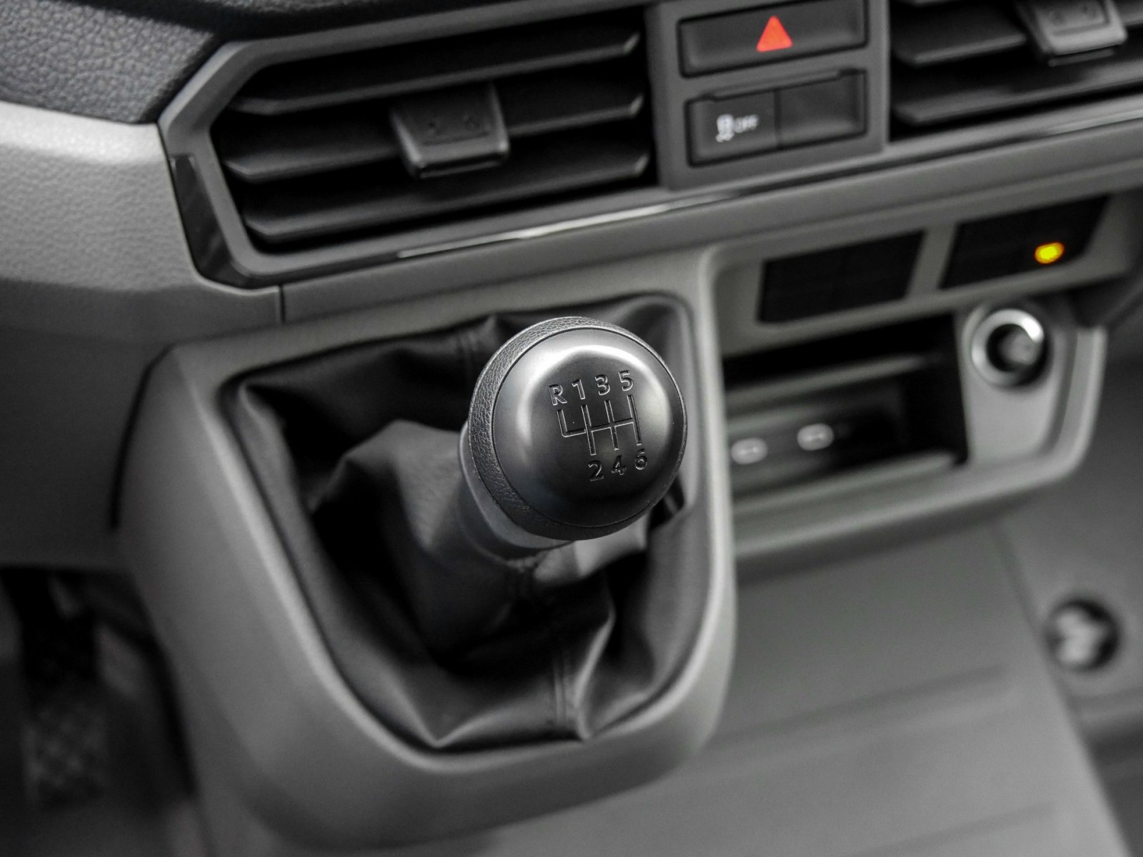 Volkswagen Crafter 35 DoKa