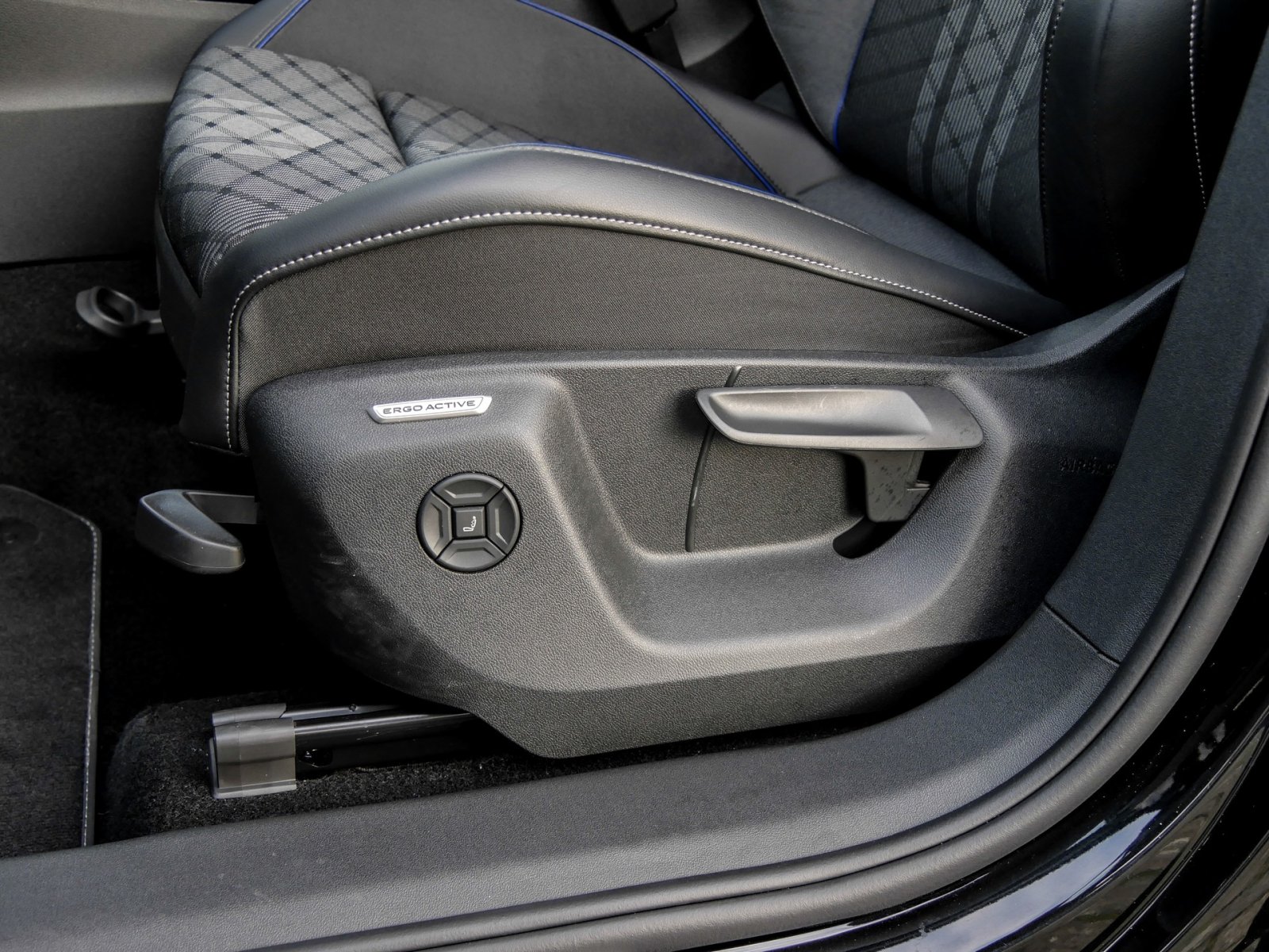 Volkswagen Tiguan R-Line eHybrid