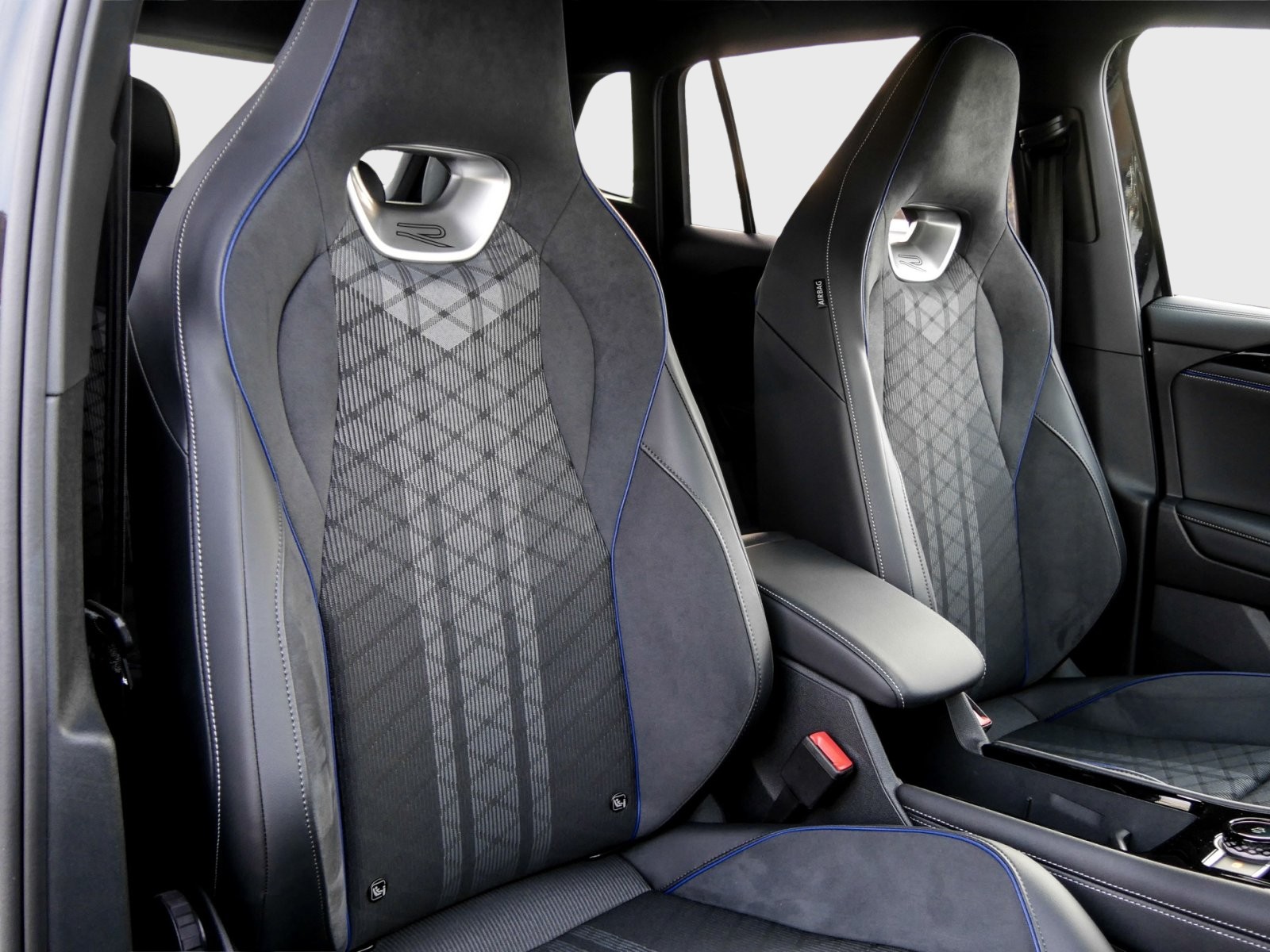 Volkswagen Tiguan R-Line eHybrid