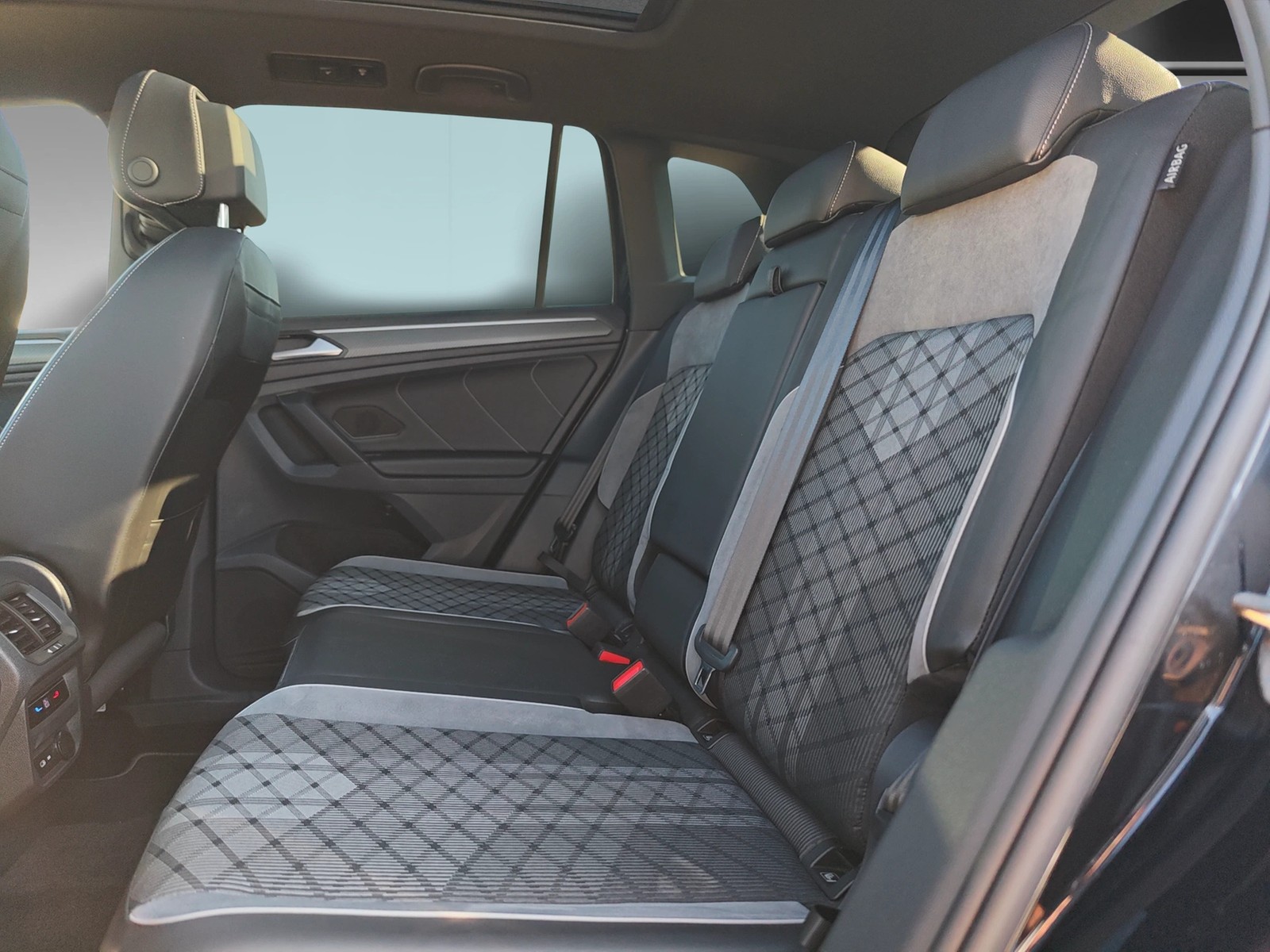 Volkswagen Tiguan R-Line 2.0