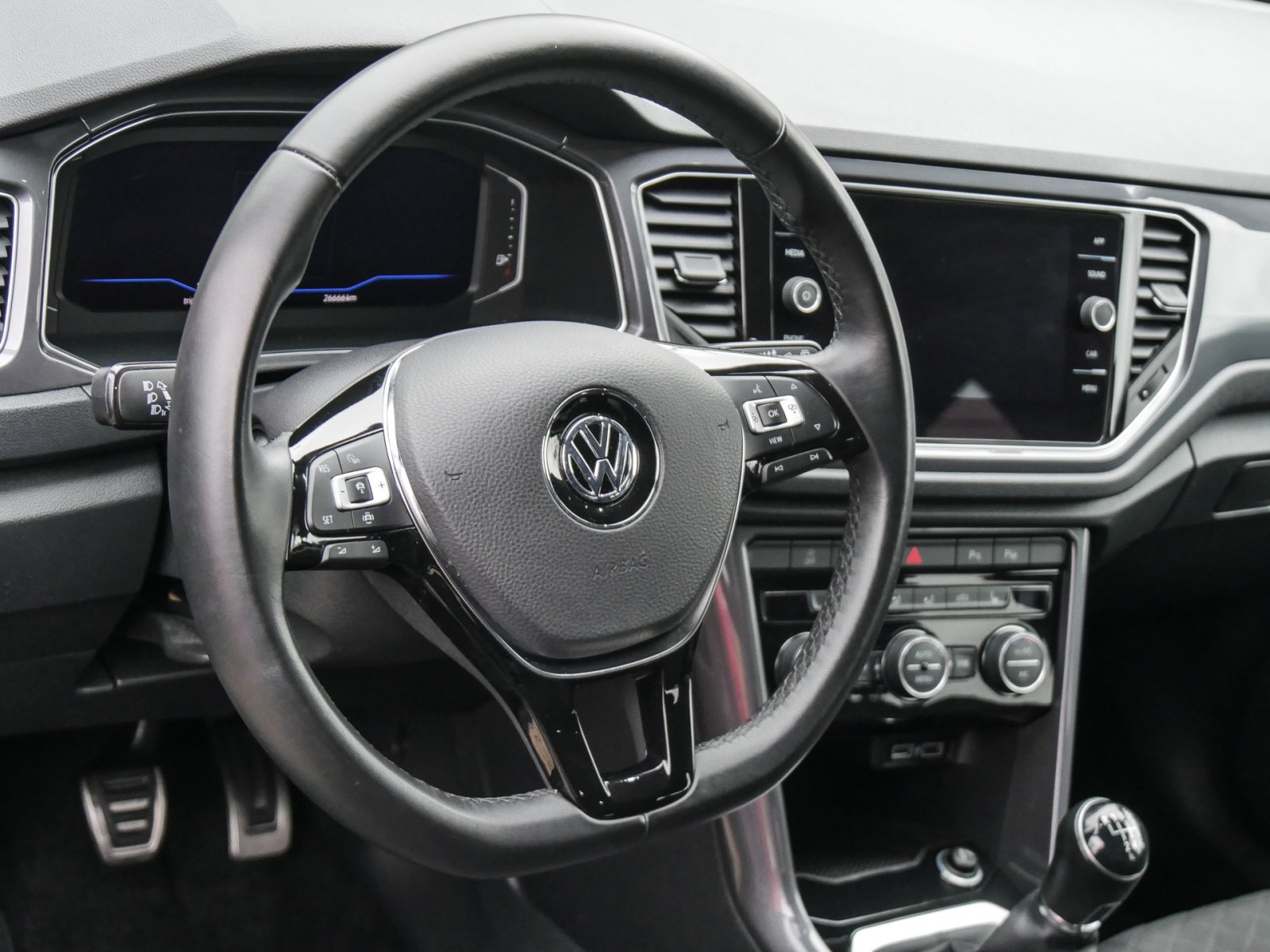 Volkswagen T-Roc IQ.DRIVE 1.5