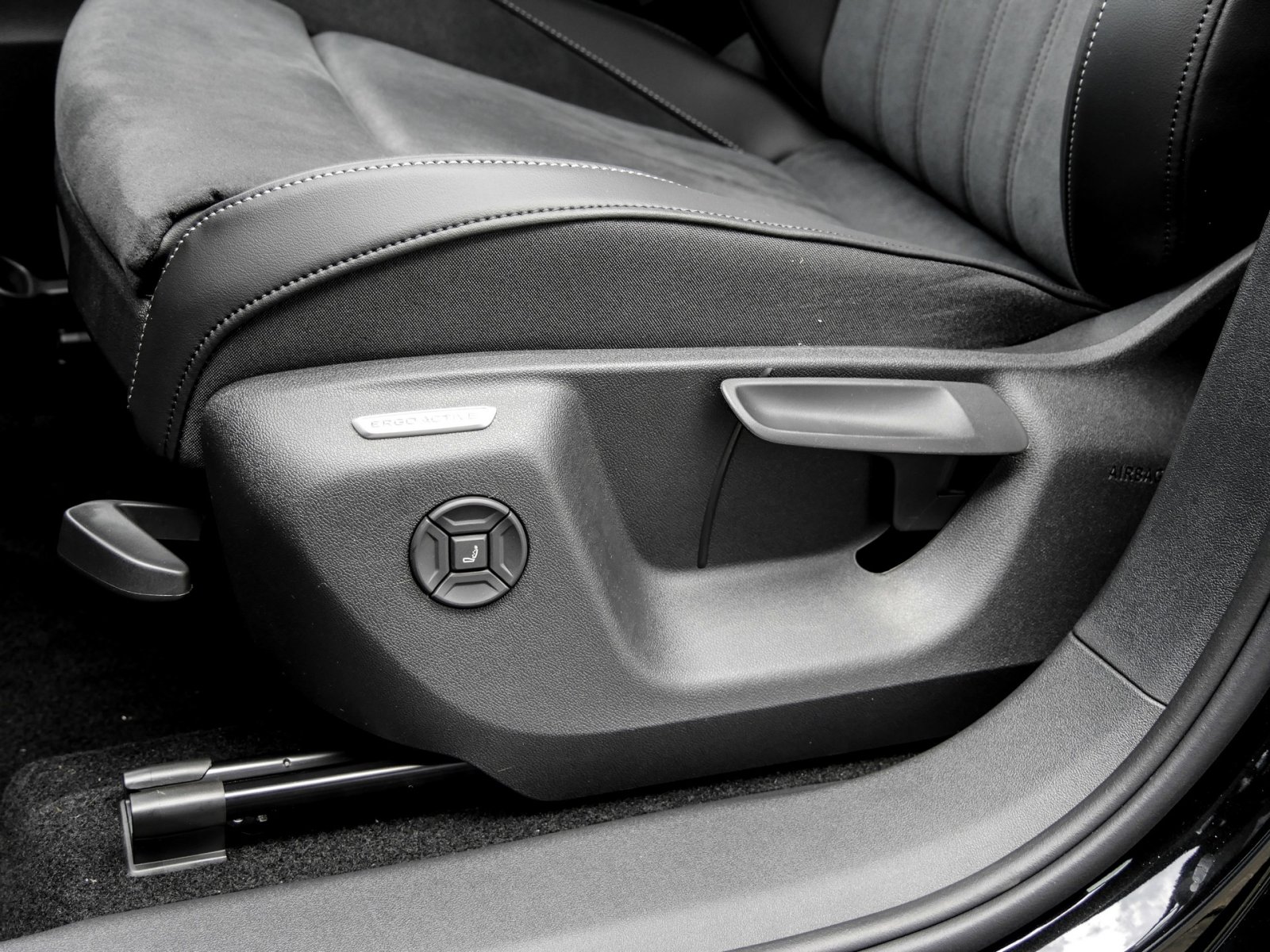 Volkswagen Tiguan Elegance 2.0