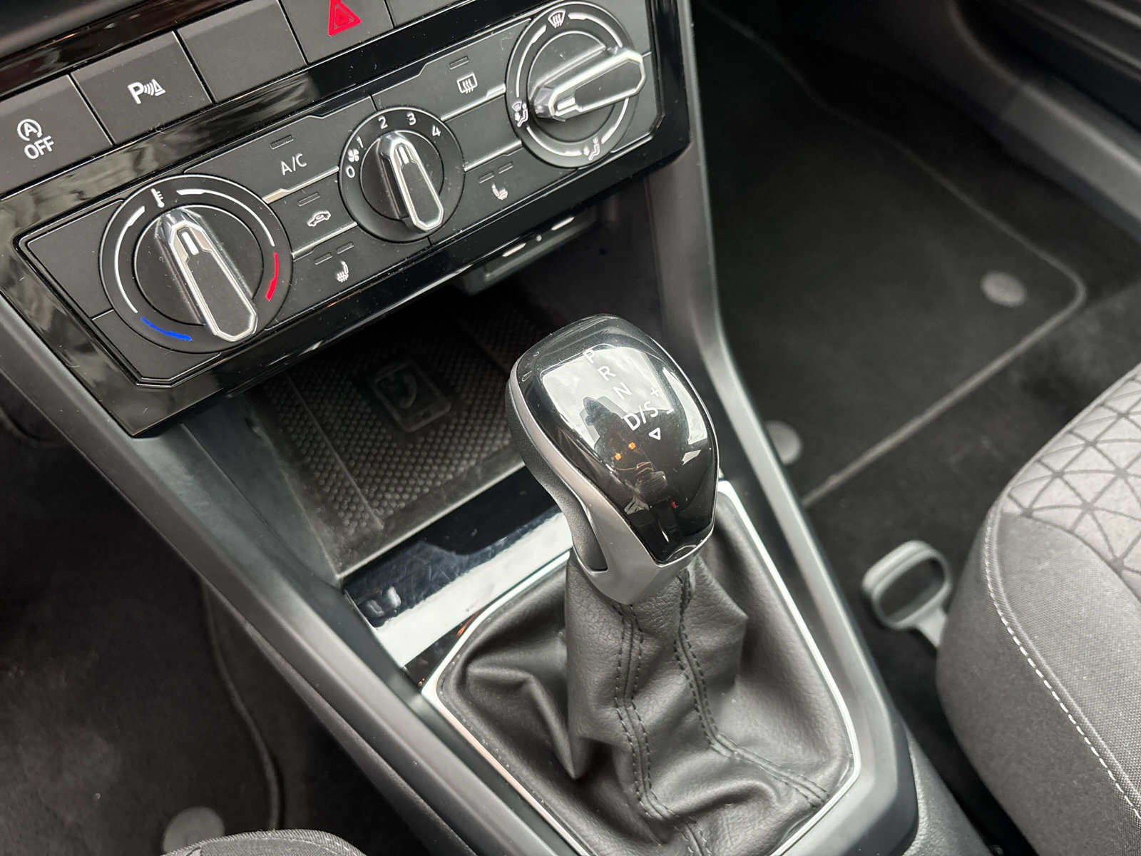 Volkswagen T-Cross Life 1.0