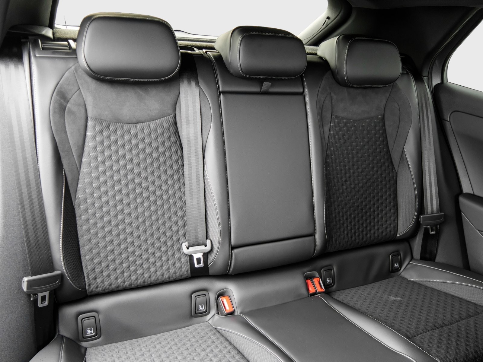 Volkswagen T-Roc R-Line Black