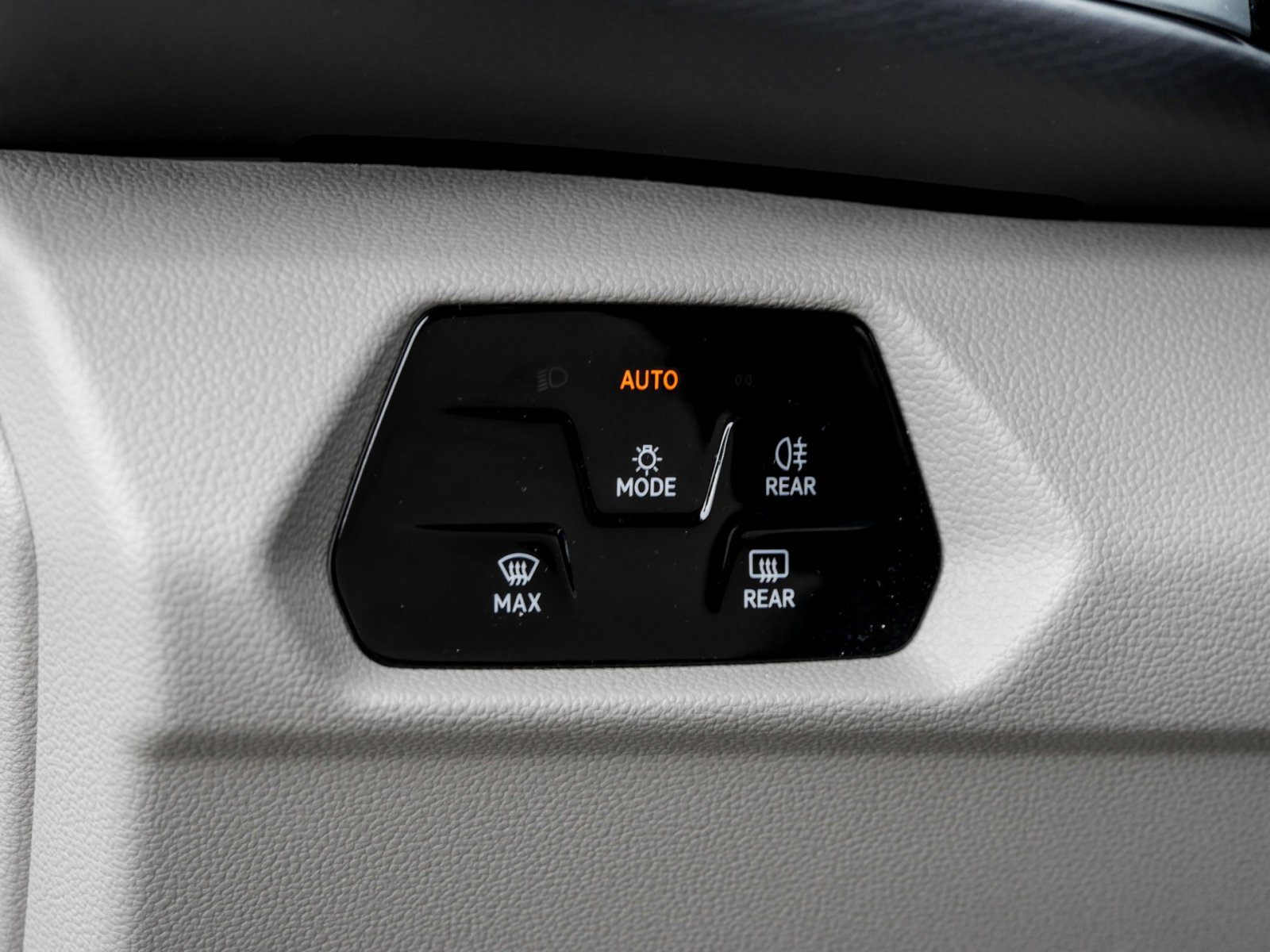 Volkswagen T7 Multivan Life