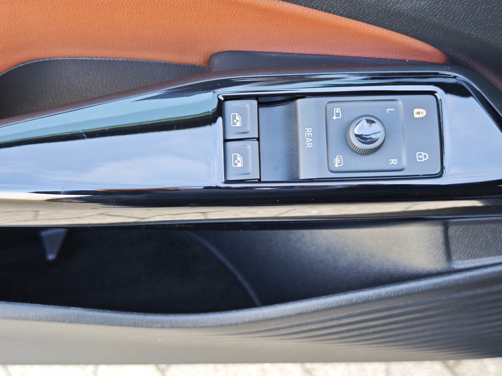 Volkswagen ID.4 Pro AHK*Komfort+*Interieur+*Infotain+*Design**