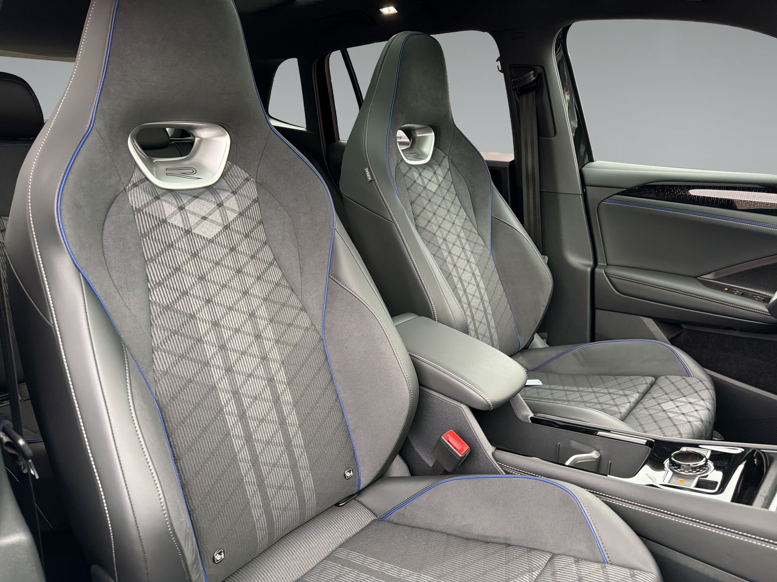 Volkswagen Tiguan R-Line eHybrid