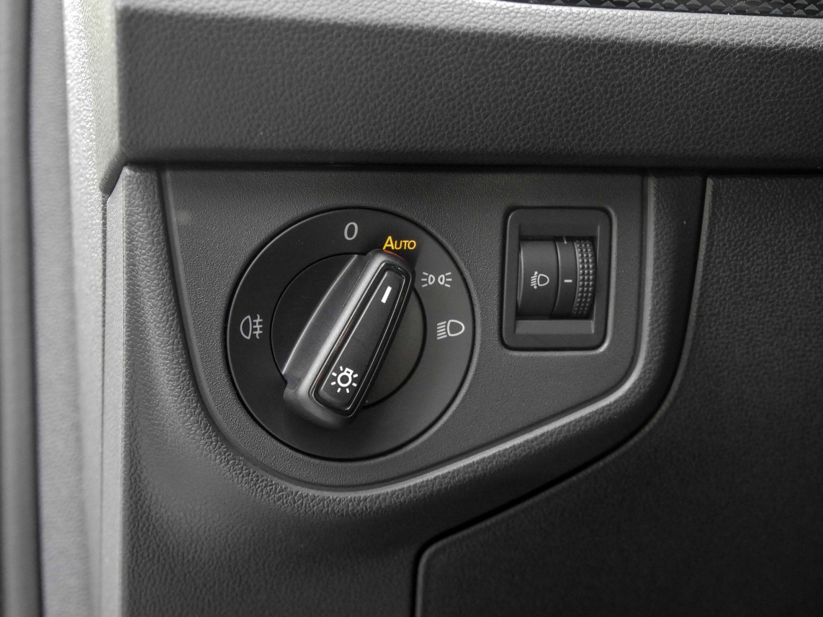 Volkswagen Polo Life 1.0