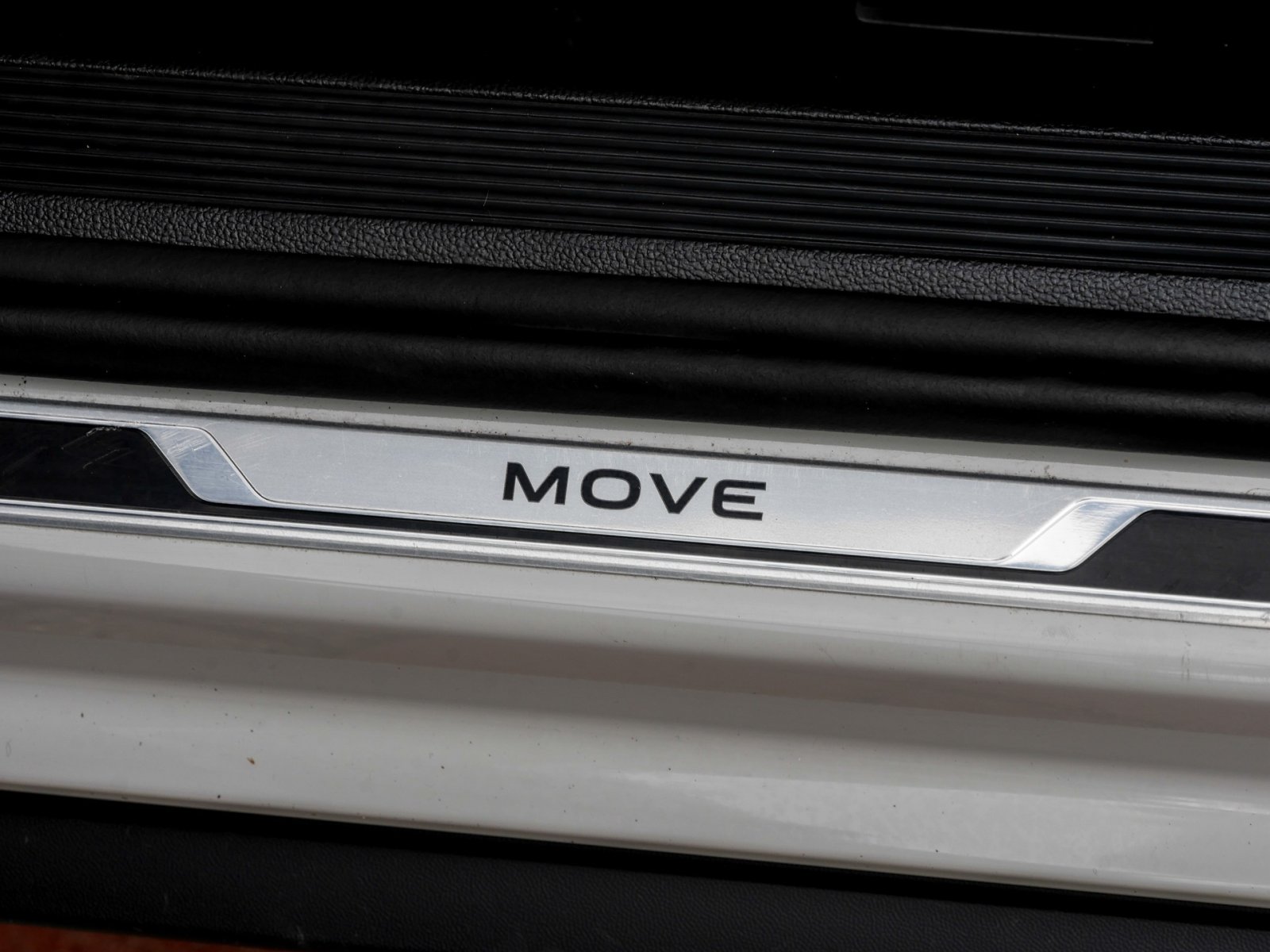 Volkswagen T-Roc MOVE 1.0