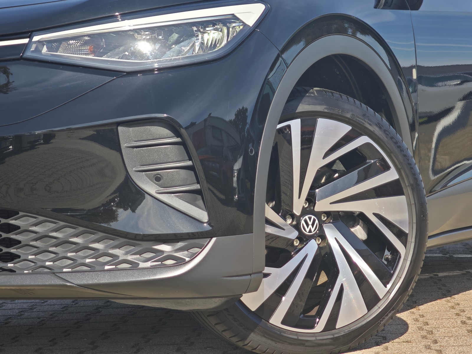 Volkswagen ID.4 Pro BlackStyle*AHK*WäPu*5Pakete*