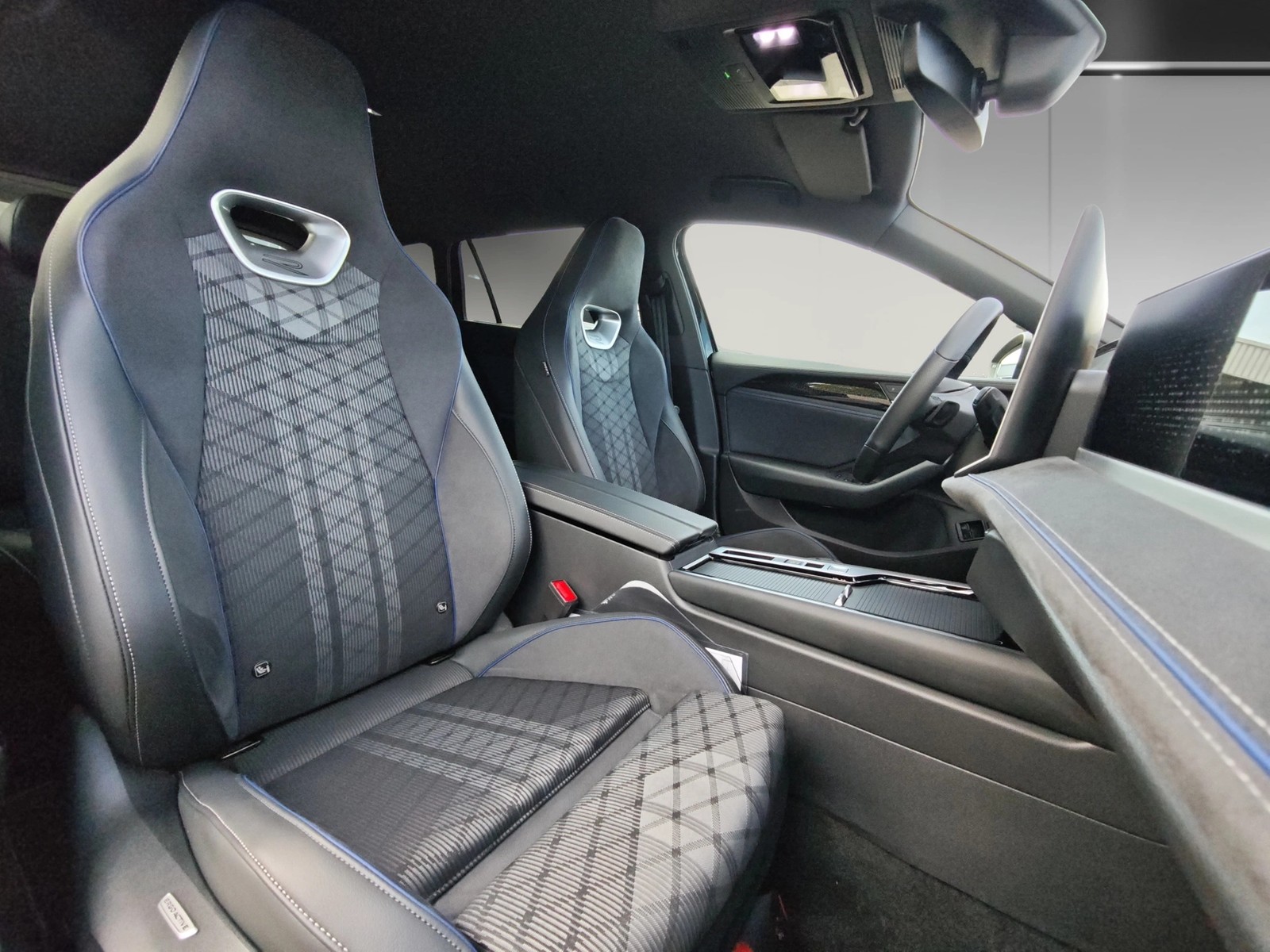 Volkswagen Passat Variant R-Line