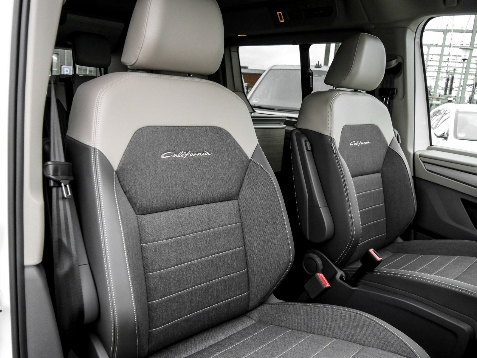 Volkswagen T7 California Ocean