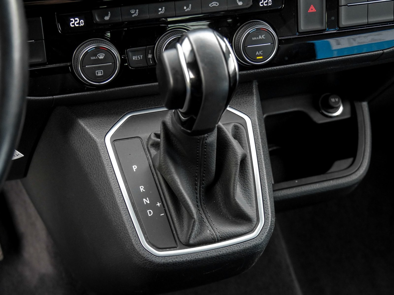 Volkswagen T6 Multivan 6.1