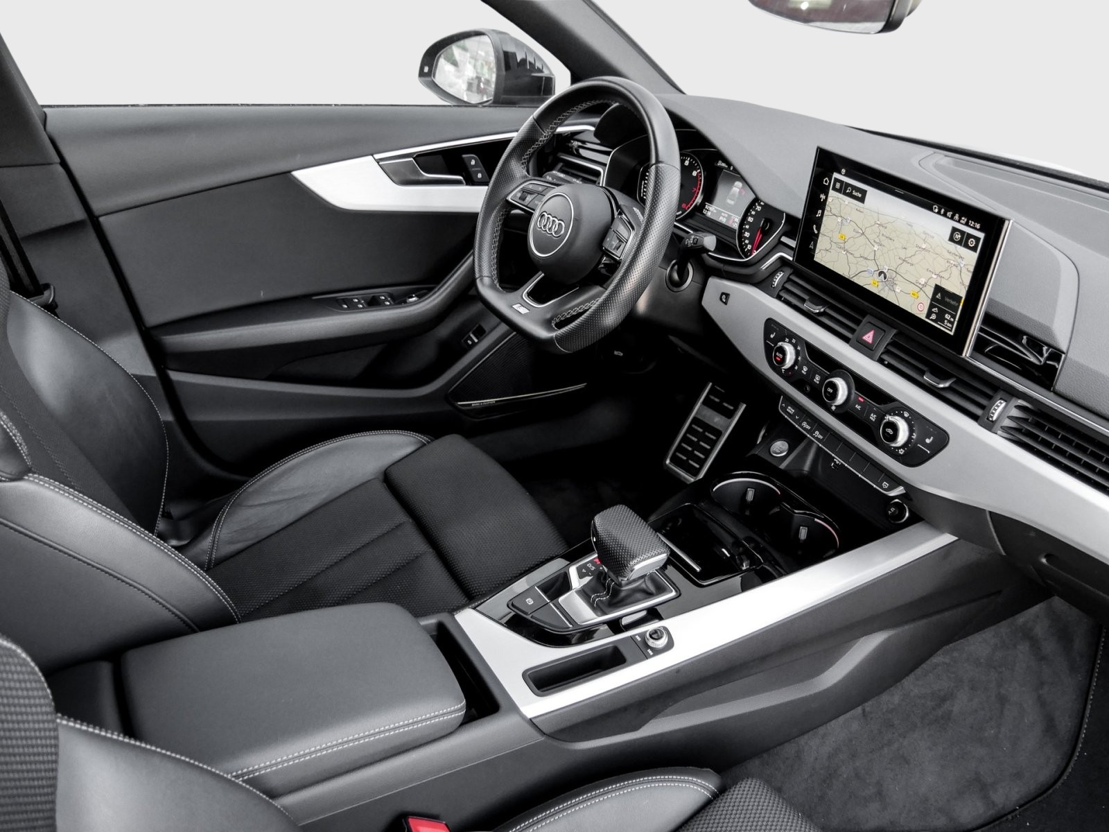 Audi A4 Limousine S