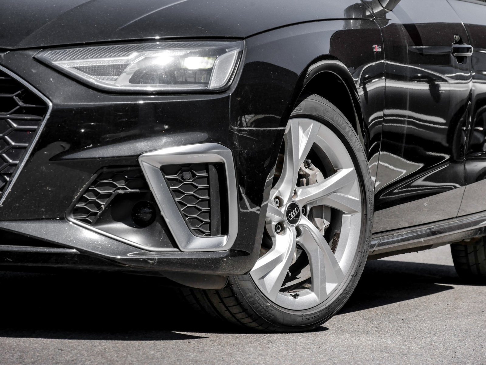 Audi A4 Limousine S