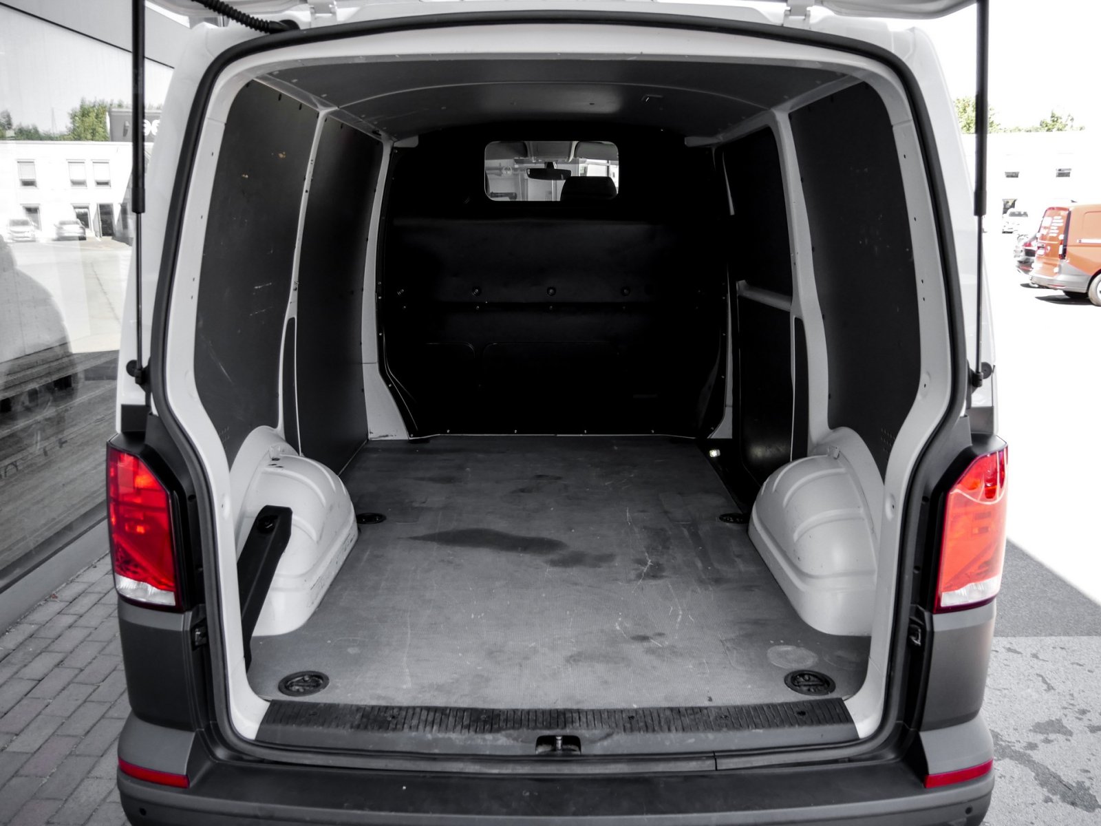 Volkswagen T6 Transporter 6.1