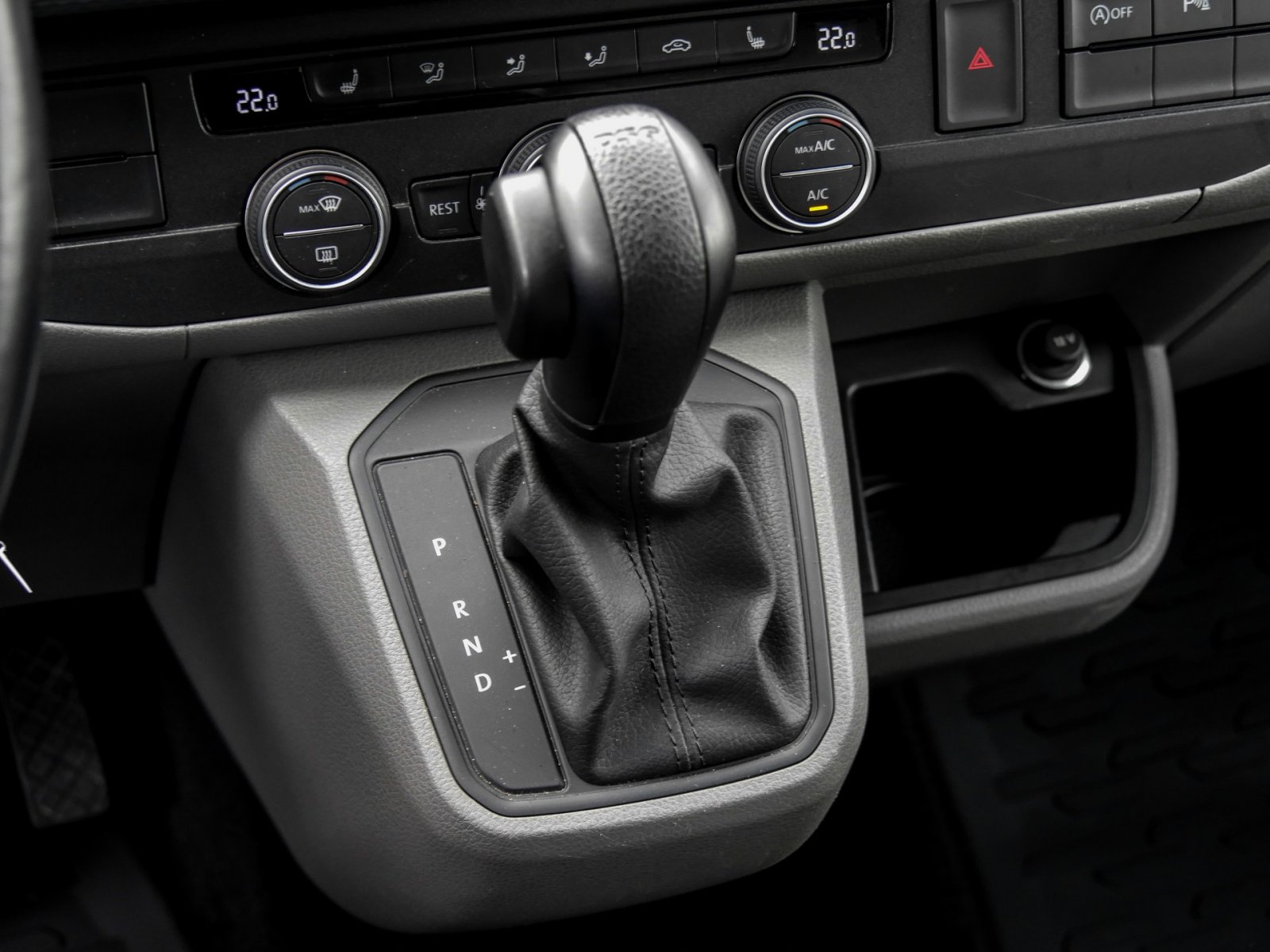 Volkswagen T6 Caravelle 6.1