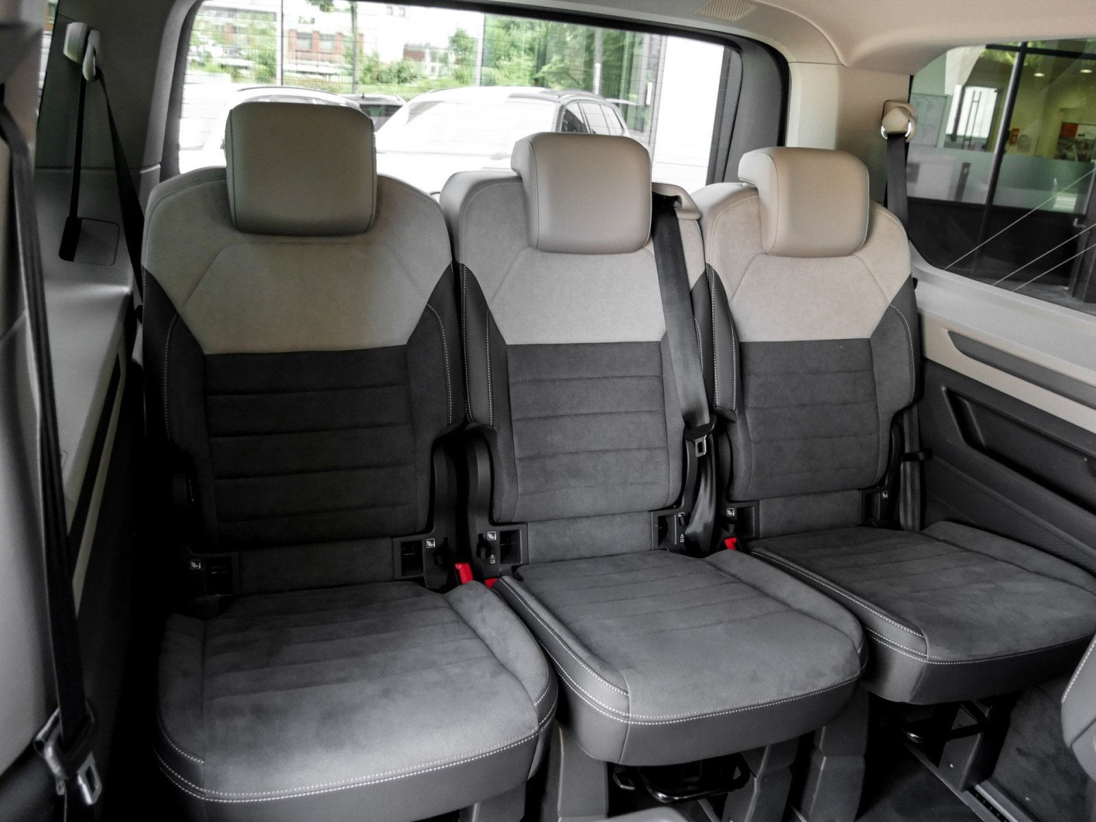Volkswagen T7 Multivan GOAL