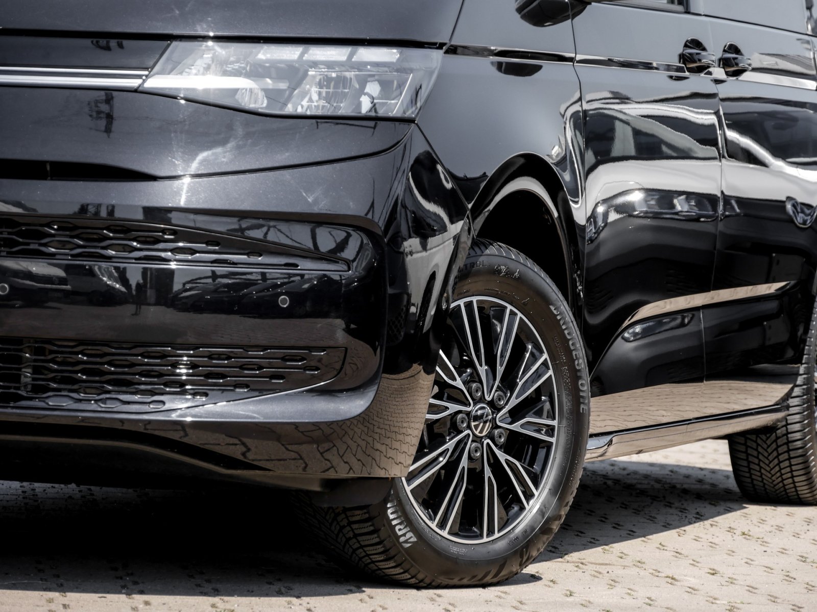 Volkswagen T7 Multivan GOAL