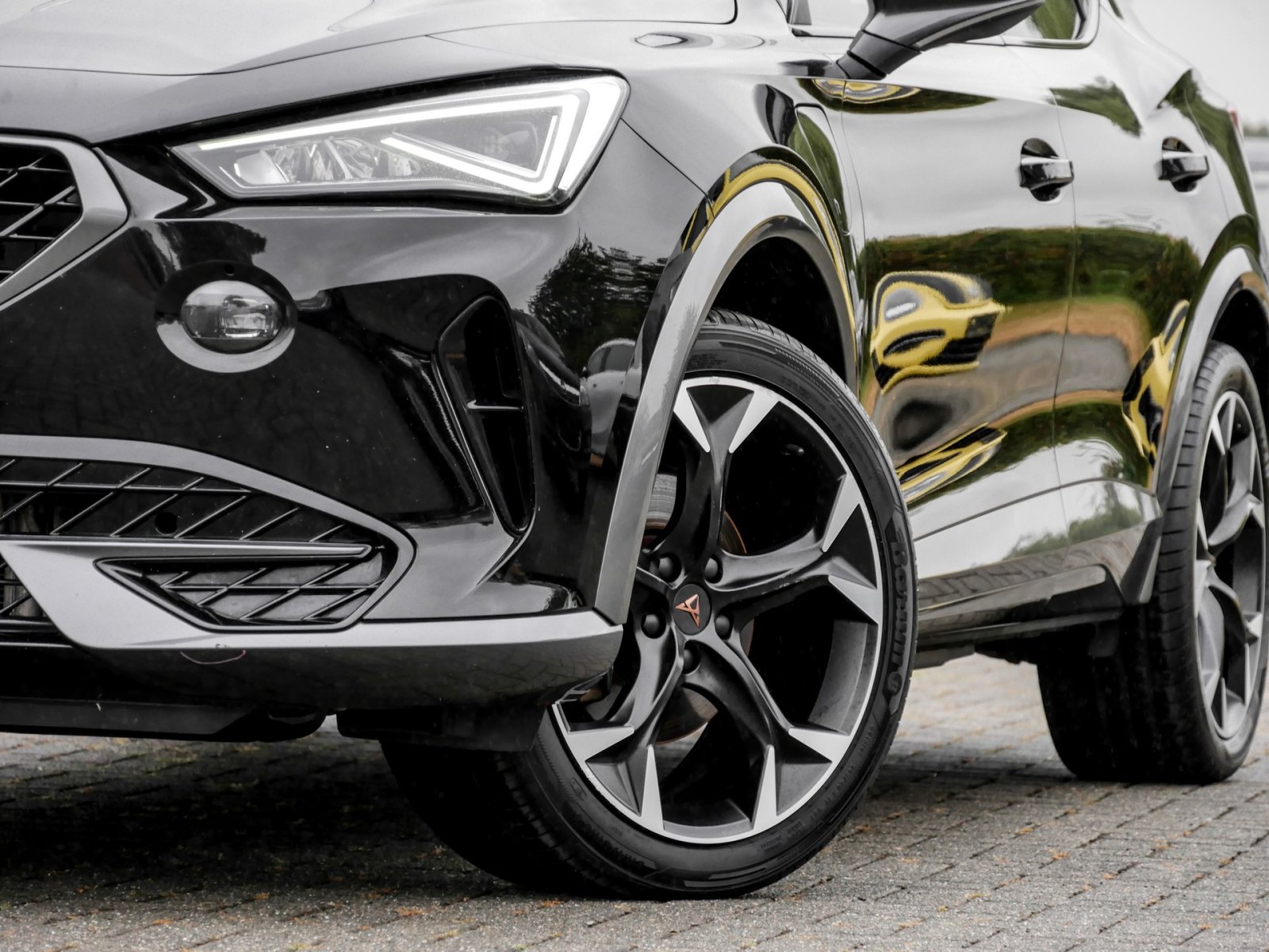 Cupra Formentor e-Hybrid LED