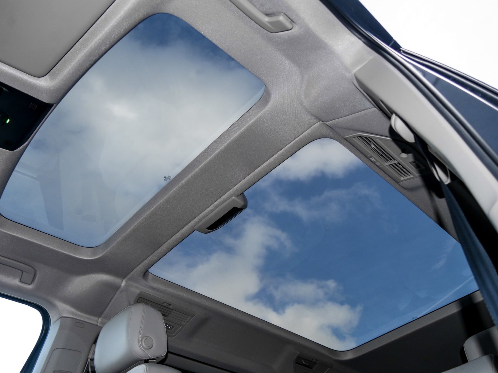 Volkswagen T7 Multivan Style