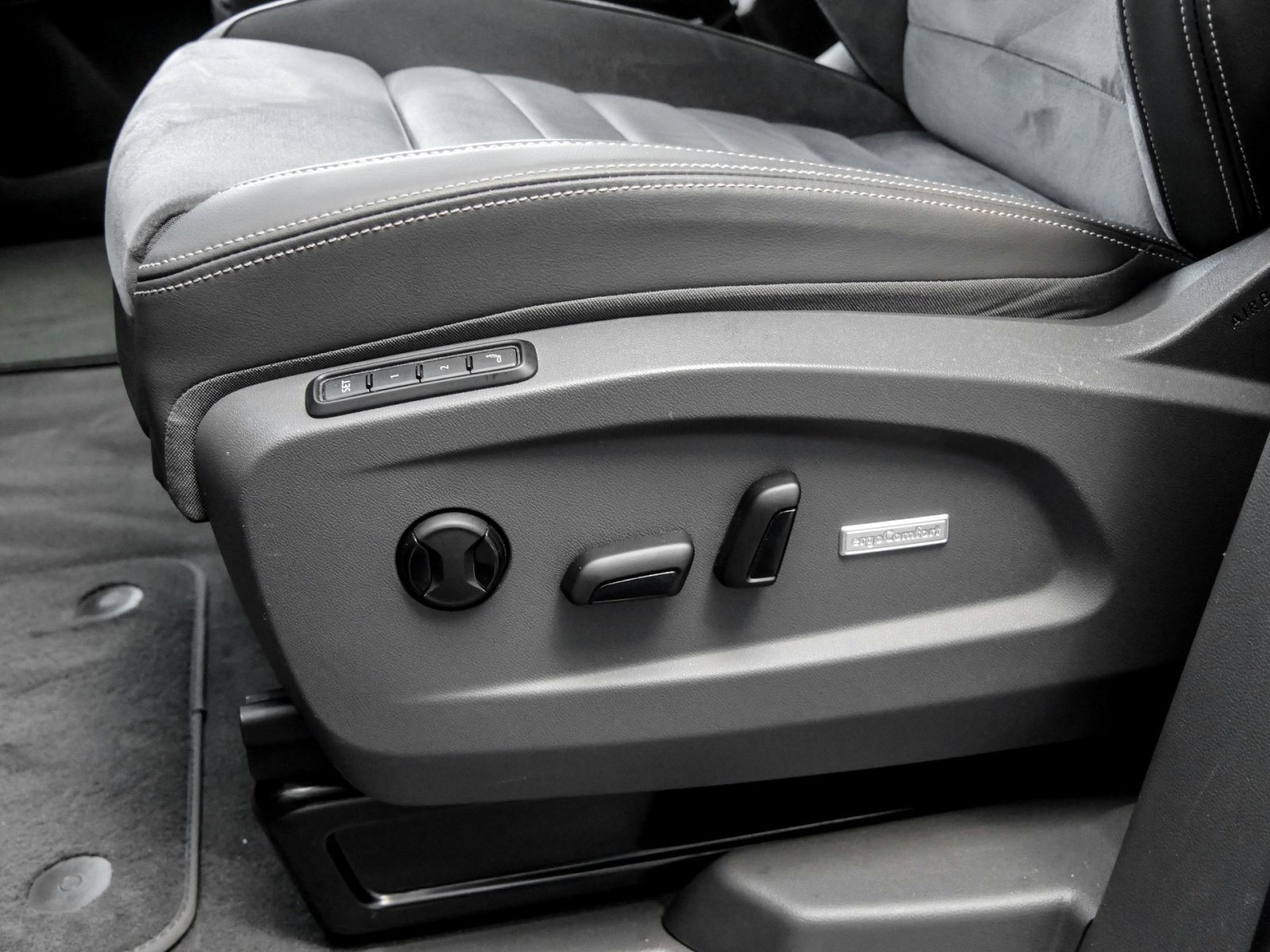 Volkswagen T7 Multivan Style