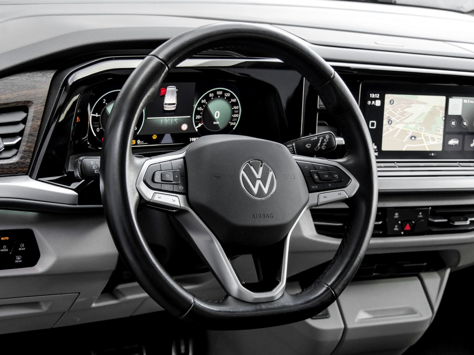 Volkswagen T7 Multivan Style