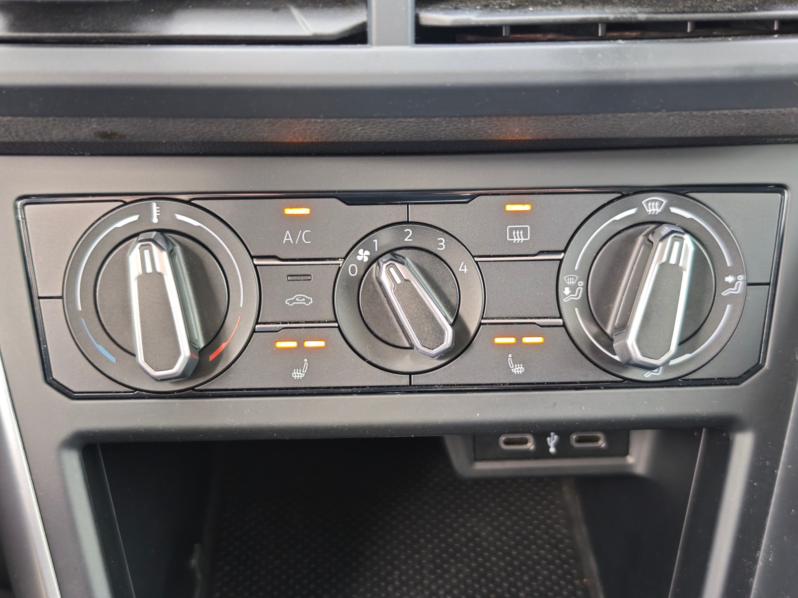 Volkswagen Polo Life 1.0