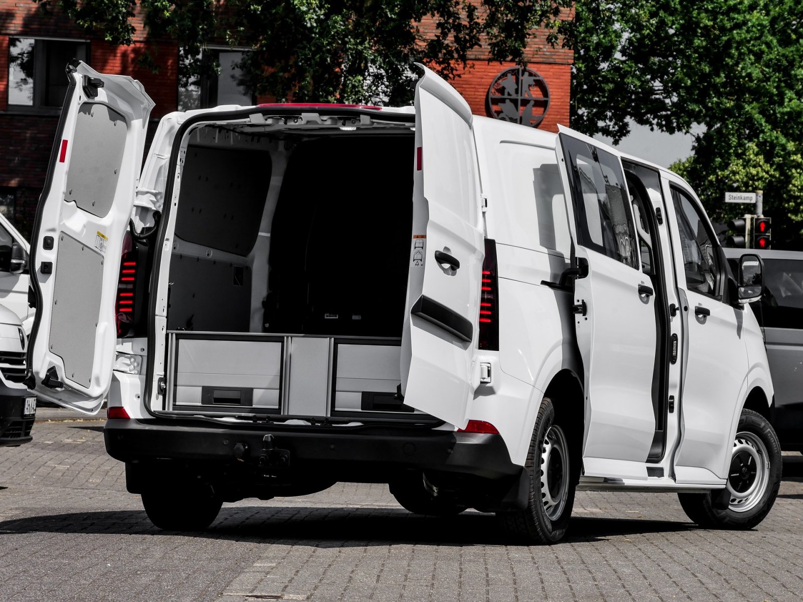 Volkswagen T7 Transporter Kasten+