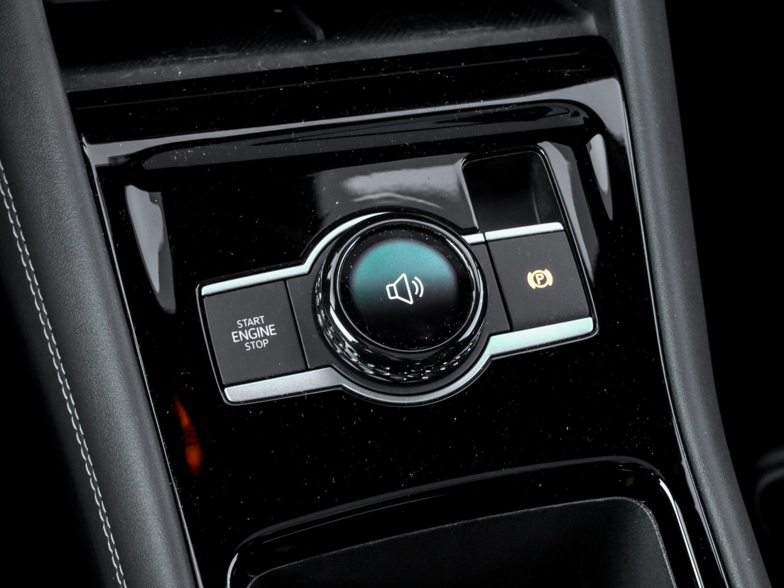 Volkswagen Tiguan R-Line Black