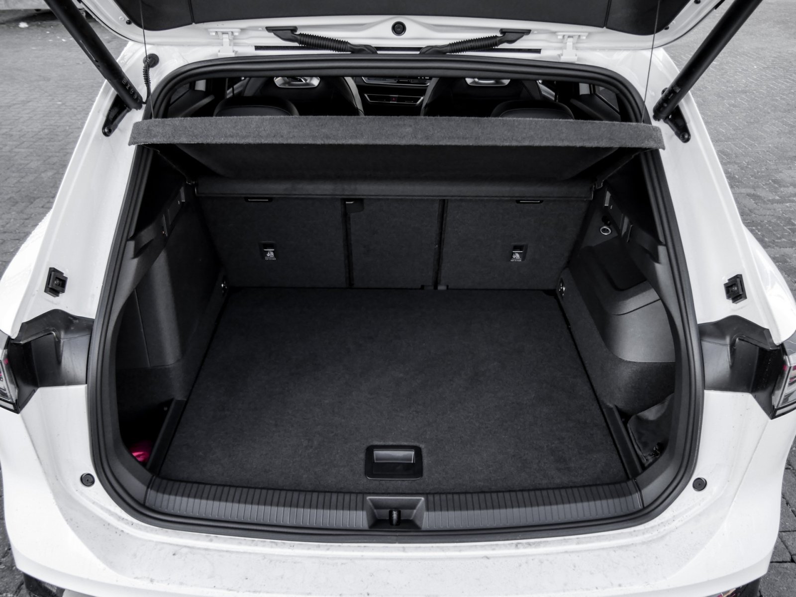 Volkswagen Tiguan R-Line Black