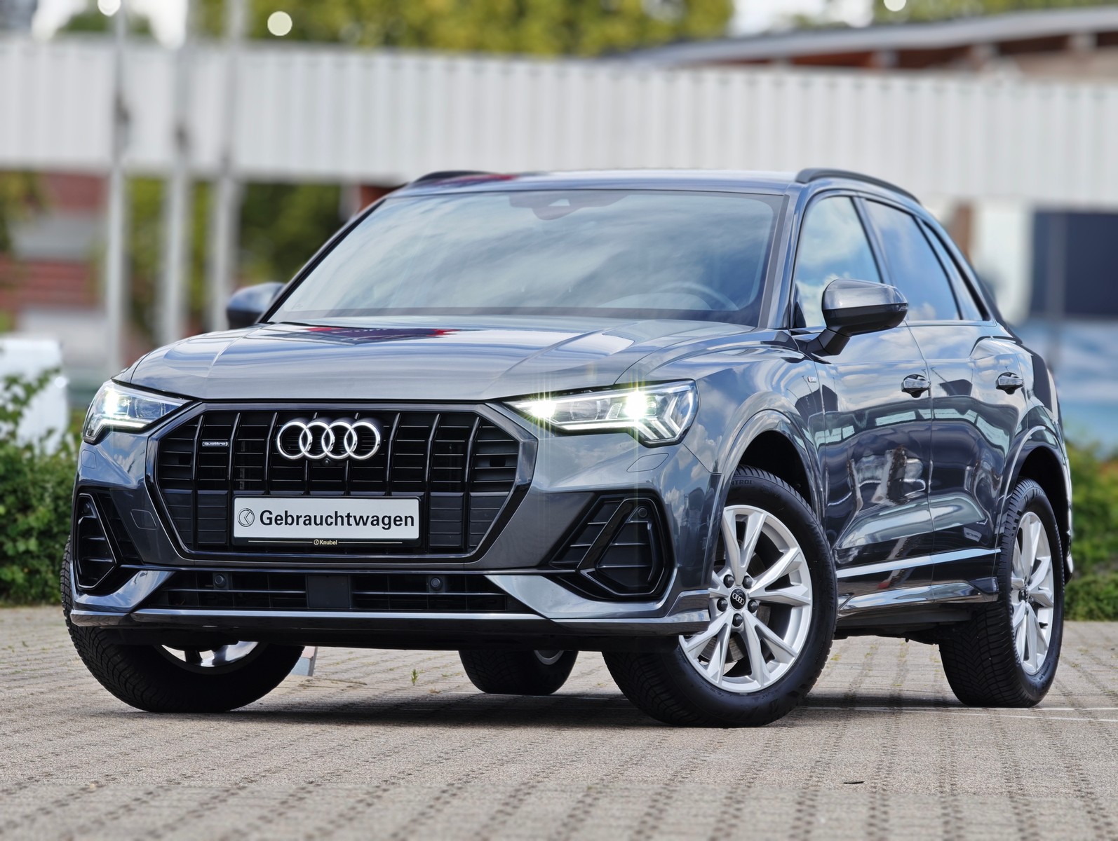 Audi Q3 S line