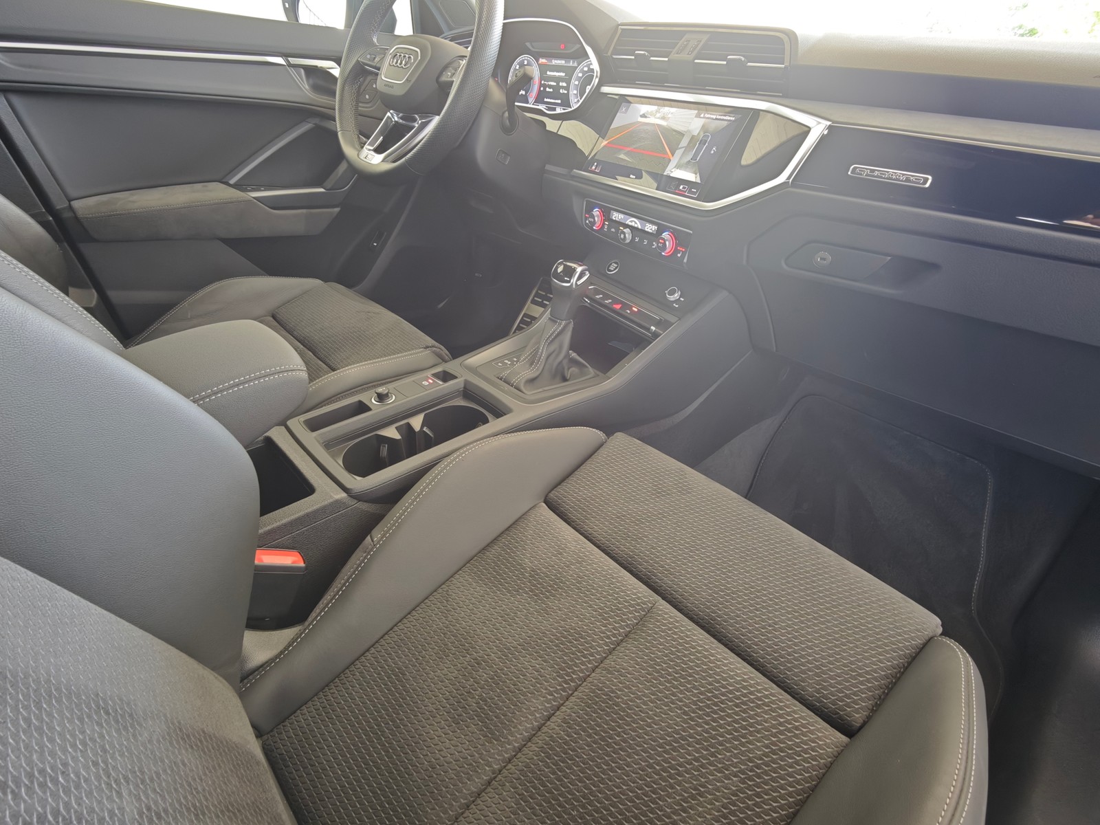 Audi Q3 S line