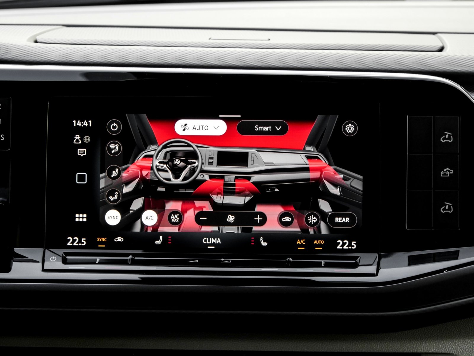 Volkswagen T7 California Coast