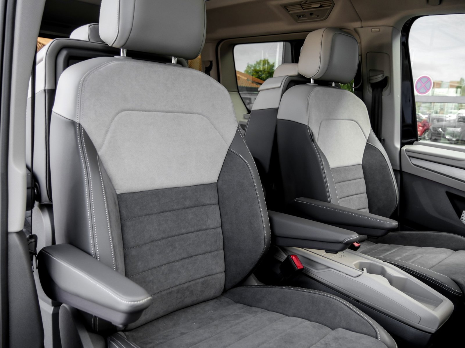 Volkswagen T7 Multivan Style