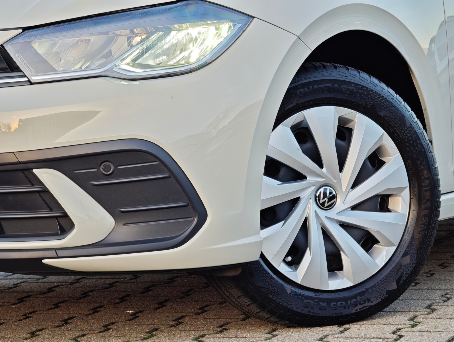 Volkswagen Polo Life 1.0