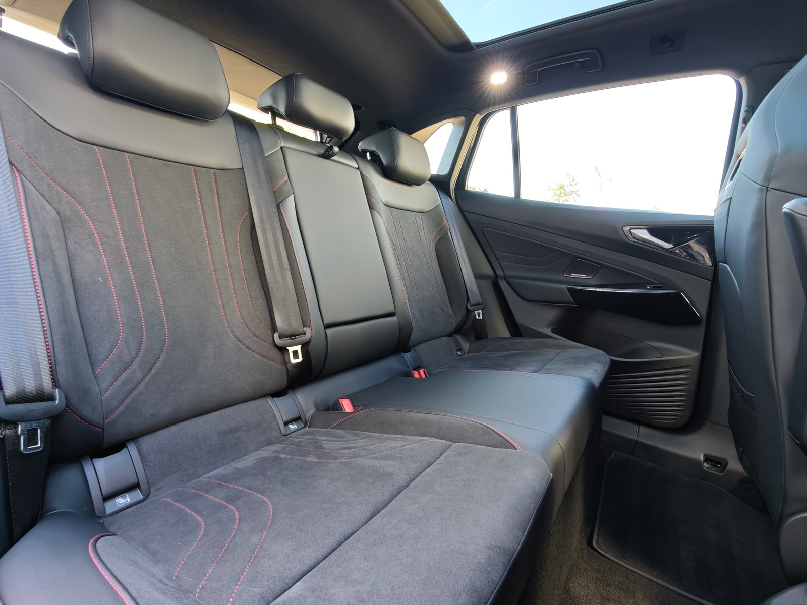 Volkswagen ID.4 GTX IQ.Light*Nav*Harman*AHK*HuD*Pano*21"