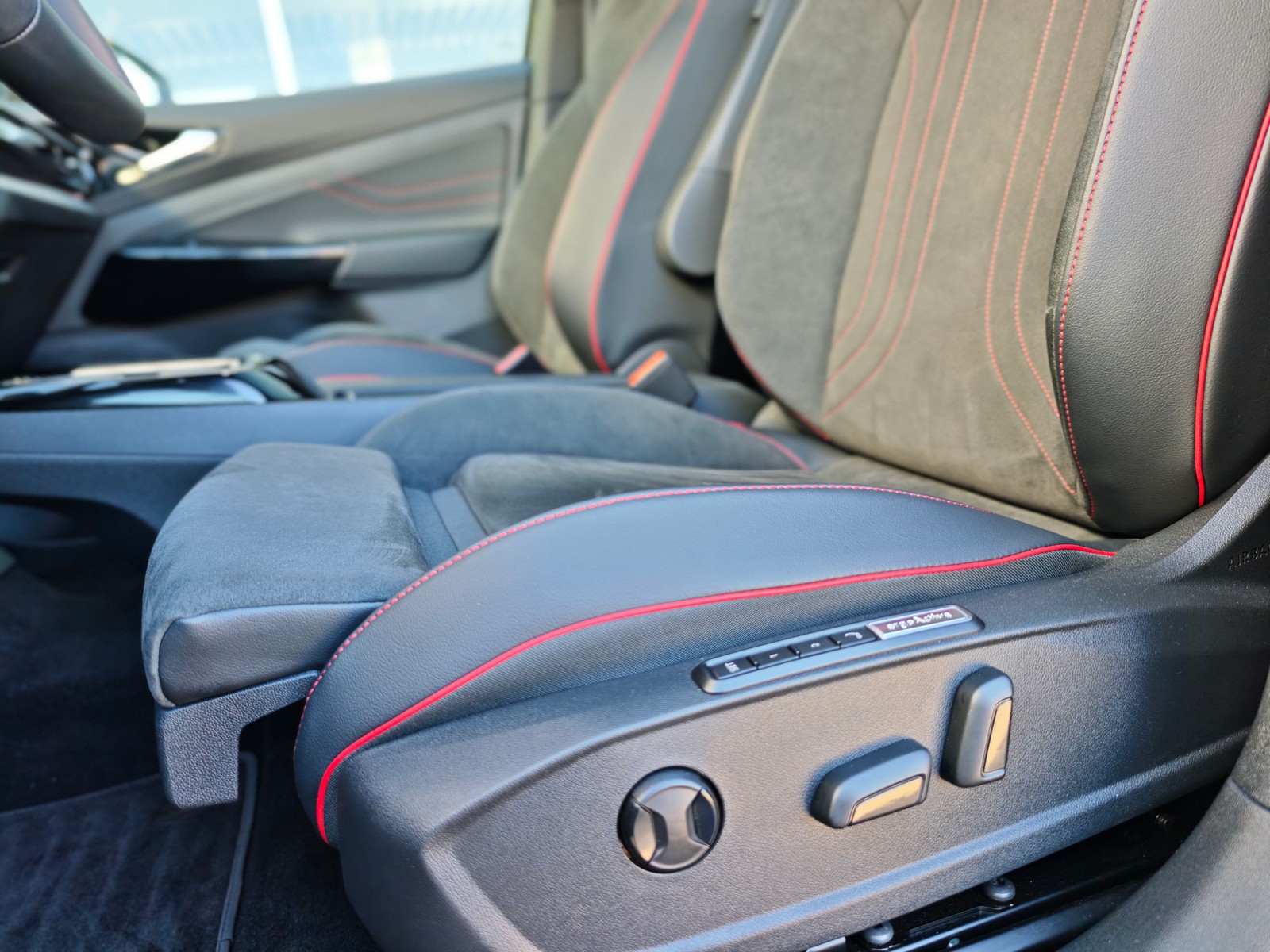 Volkswagen ID.4 GTX IQ.Light*Nav*Harman*AHK*HuD*Pano*21"