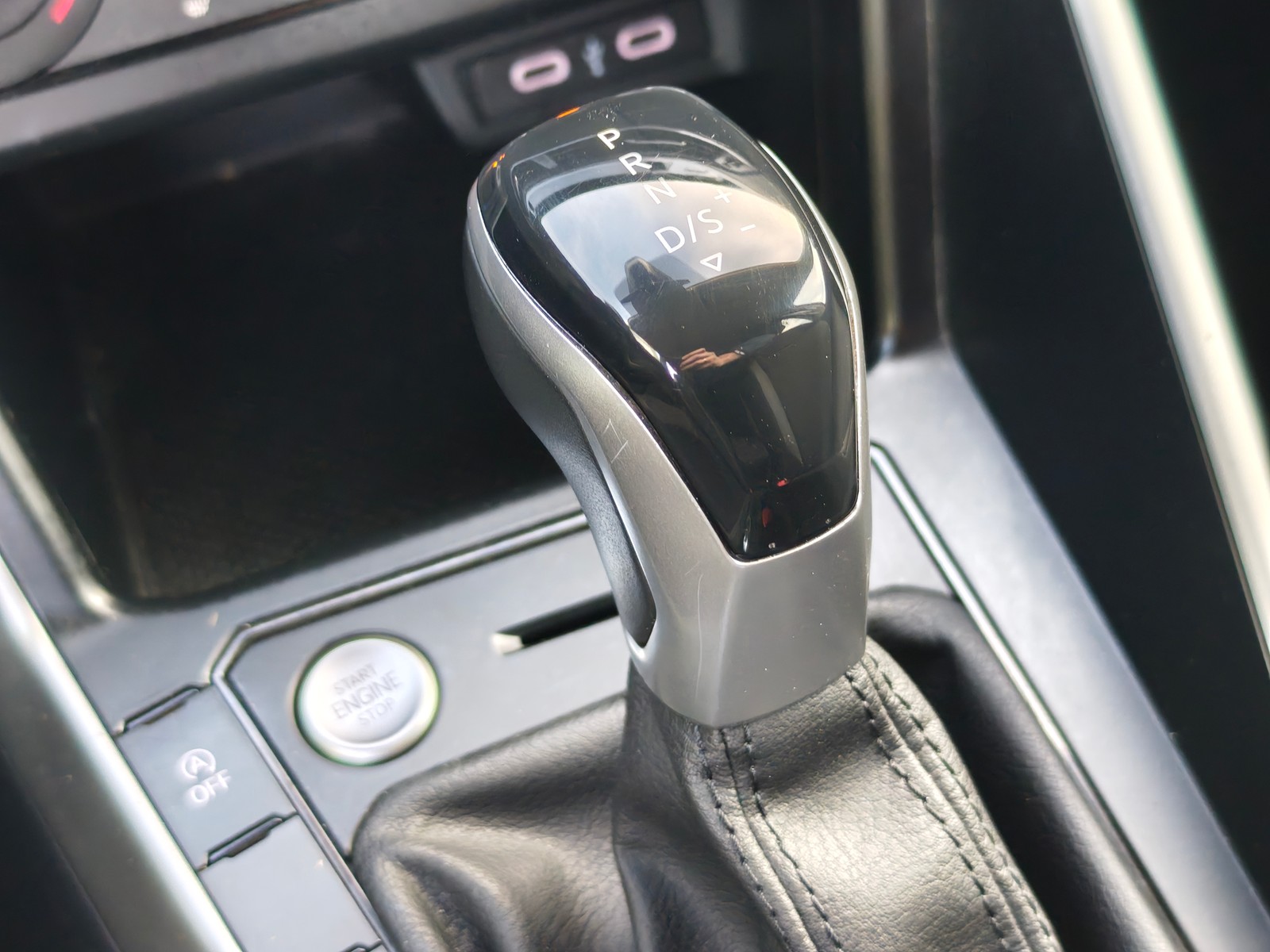 Volkswagen Polo Life 1.0