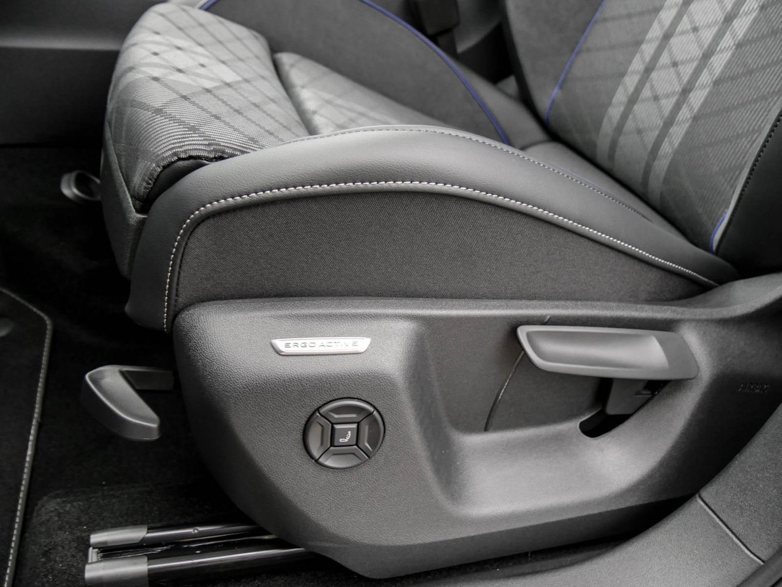 Volkswagen Tiguan R-Line eHybrid