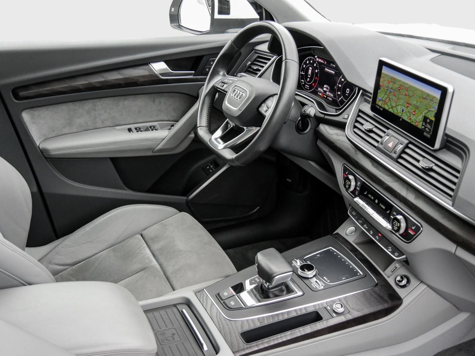 Audi Q5 sport 55