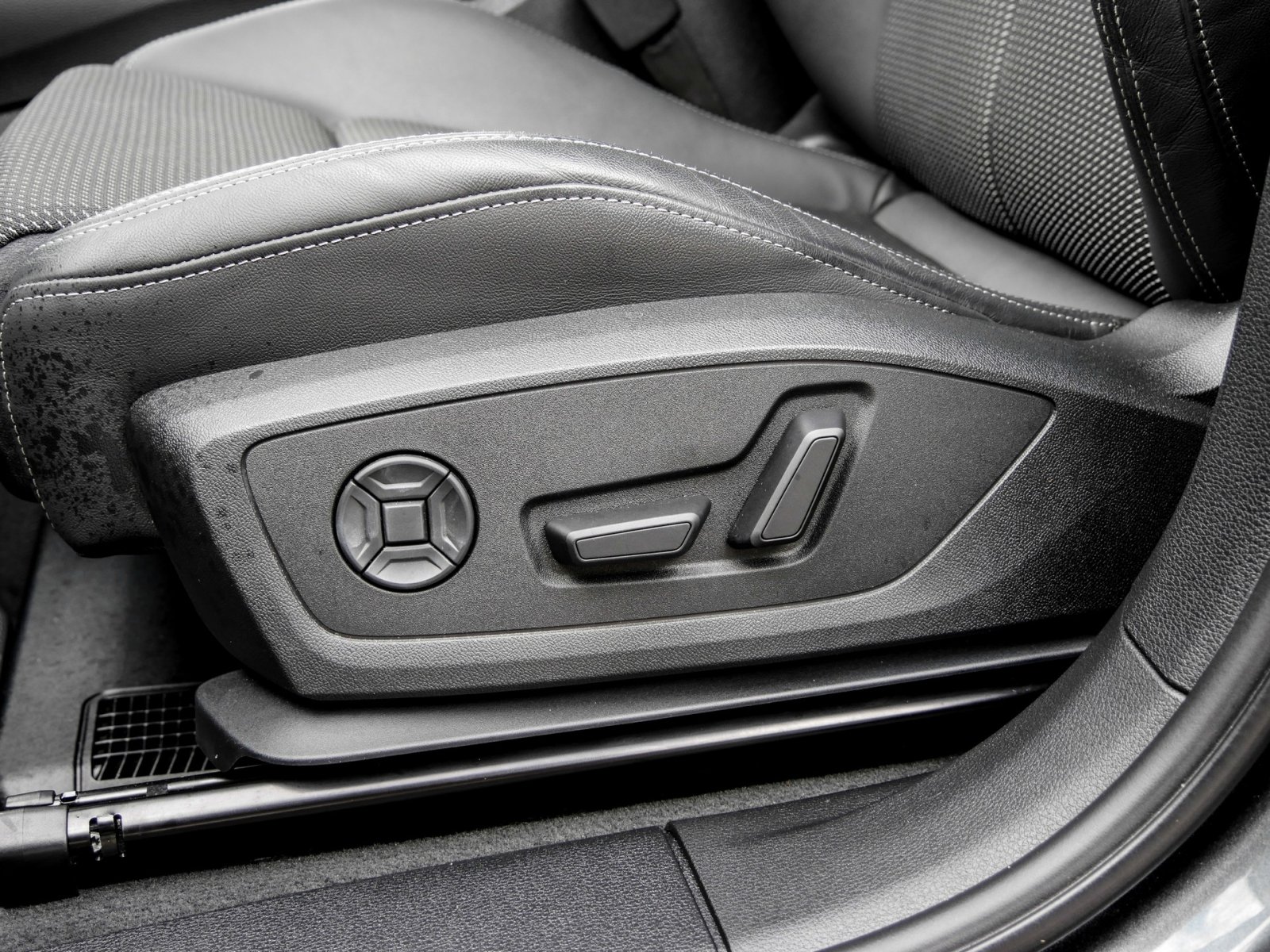 Audi Q3 S line