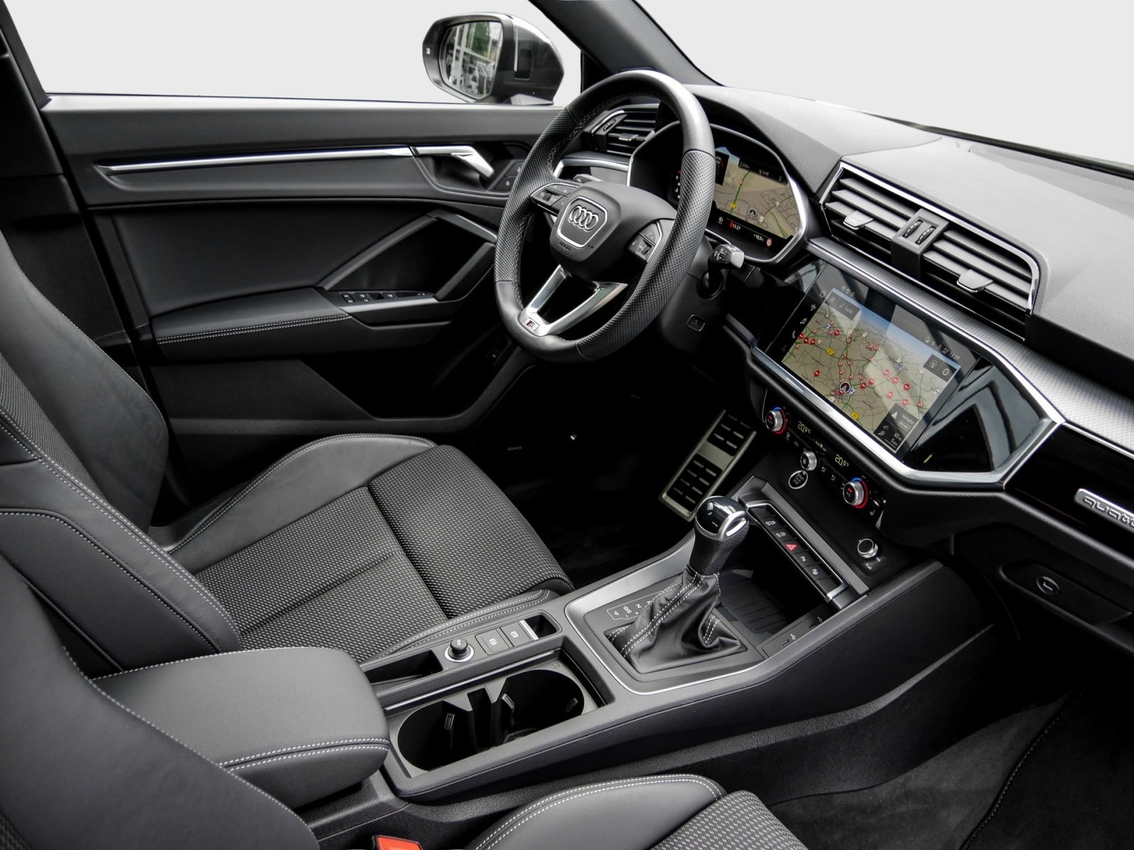 Audi Q3 S line